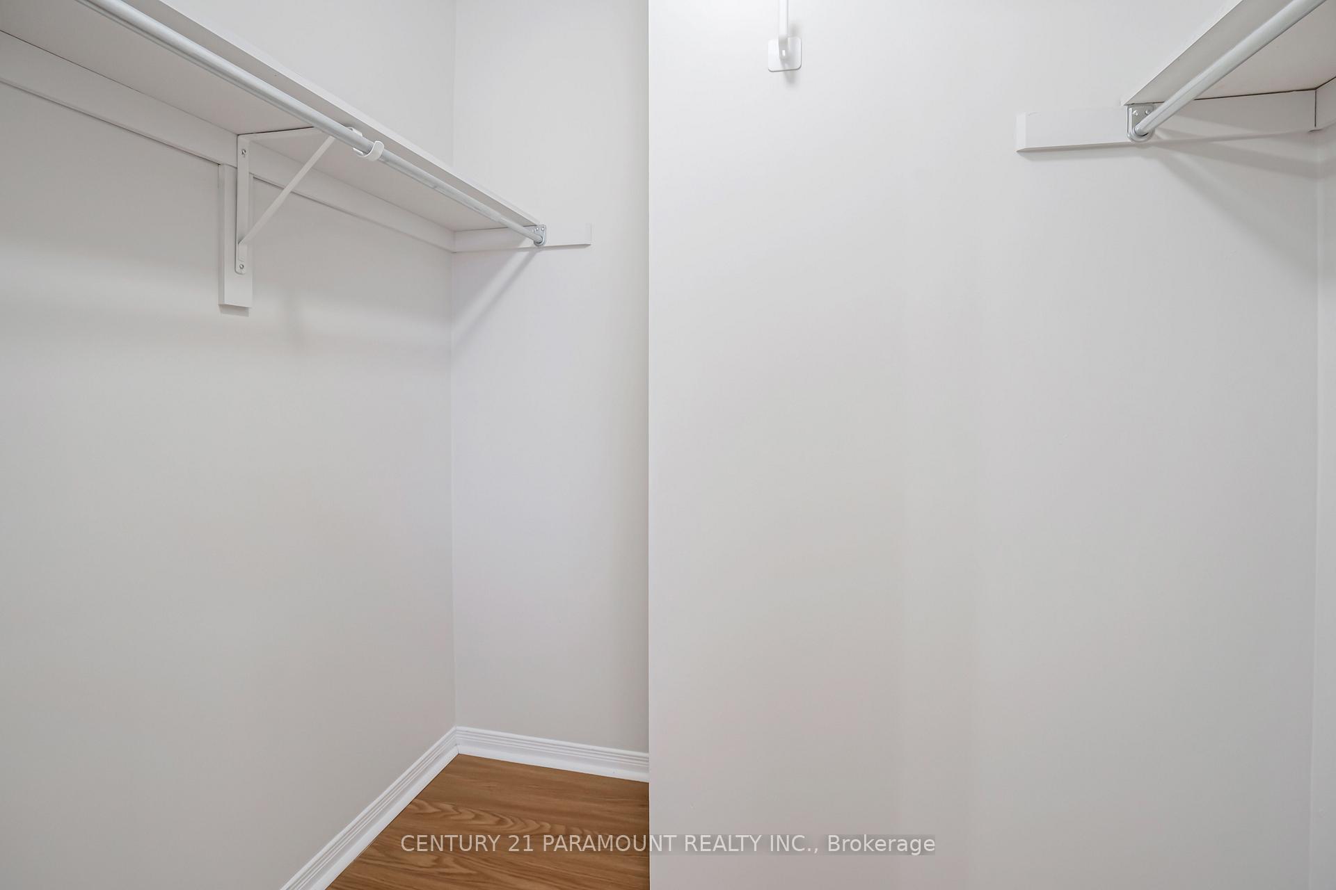 Photo 32 of 43 Crystal Glen Crescent, Brampton, Credit Valley — HOMEH