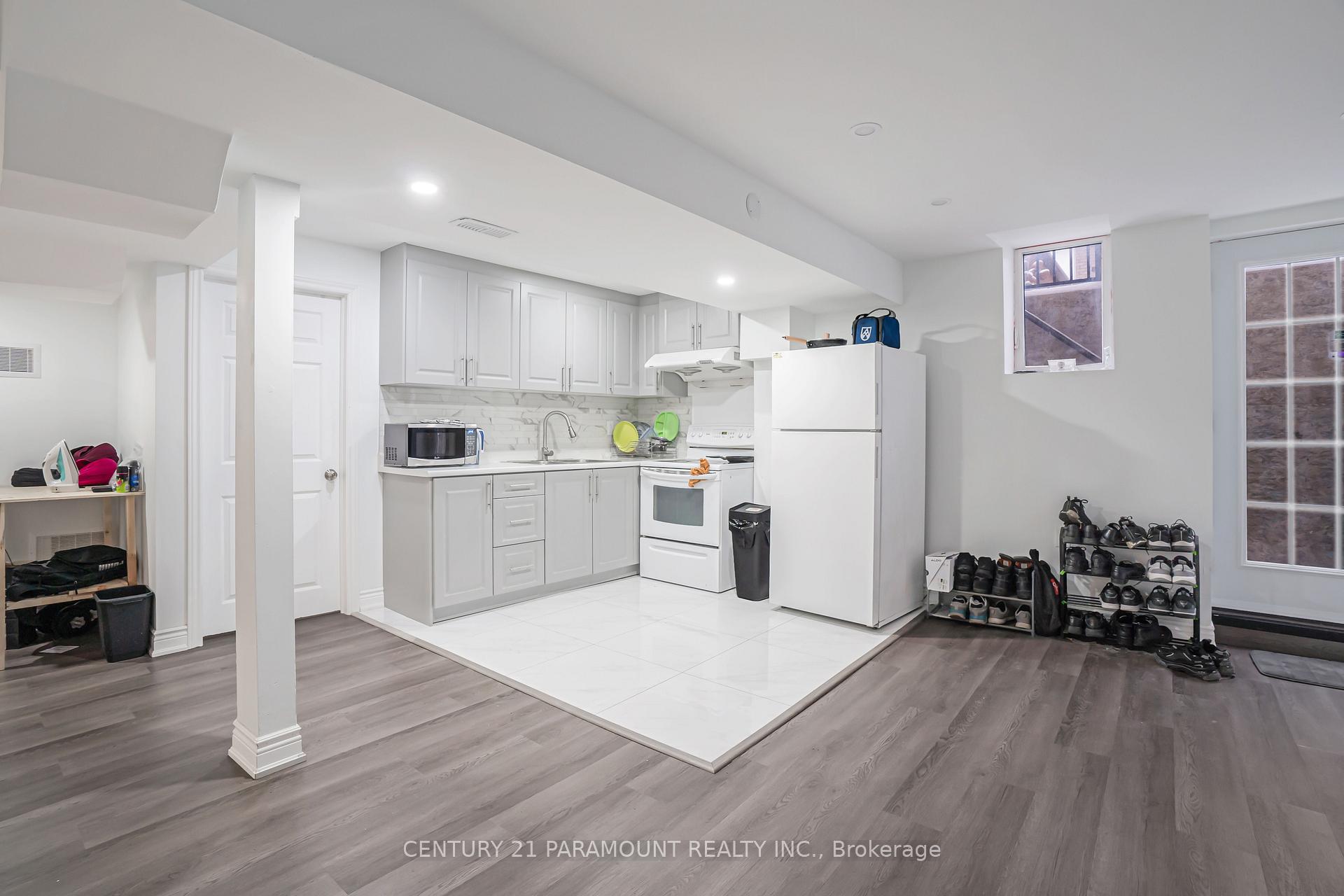 Photo 37 of 43 Crystal Glen Crescent, Brampton, Credit Valley — HOMEH