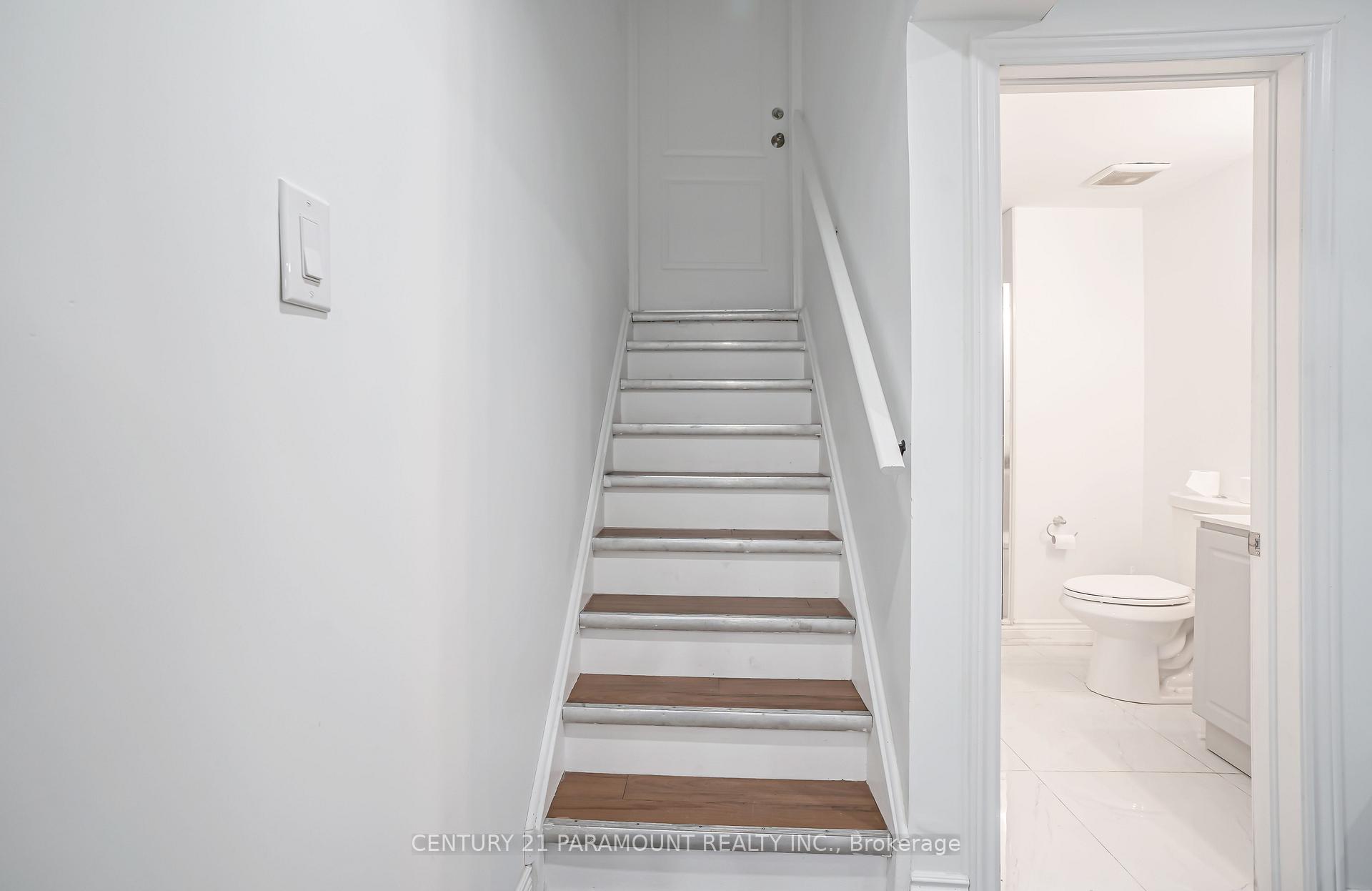Photo 41 of 43 Crystal Glen Crescent, Brampton, Credit Valley — HOMEH