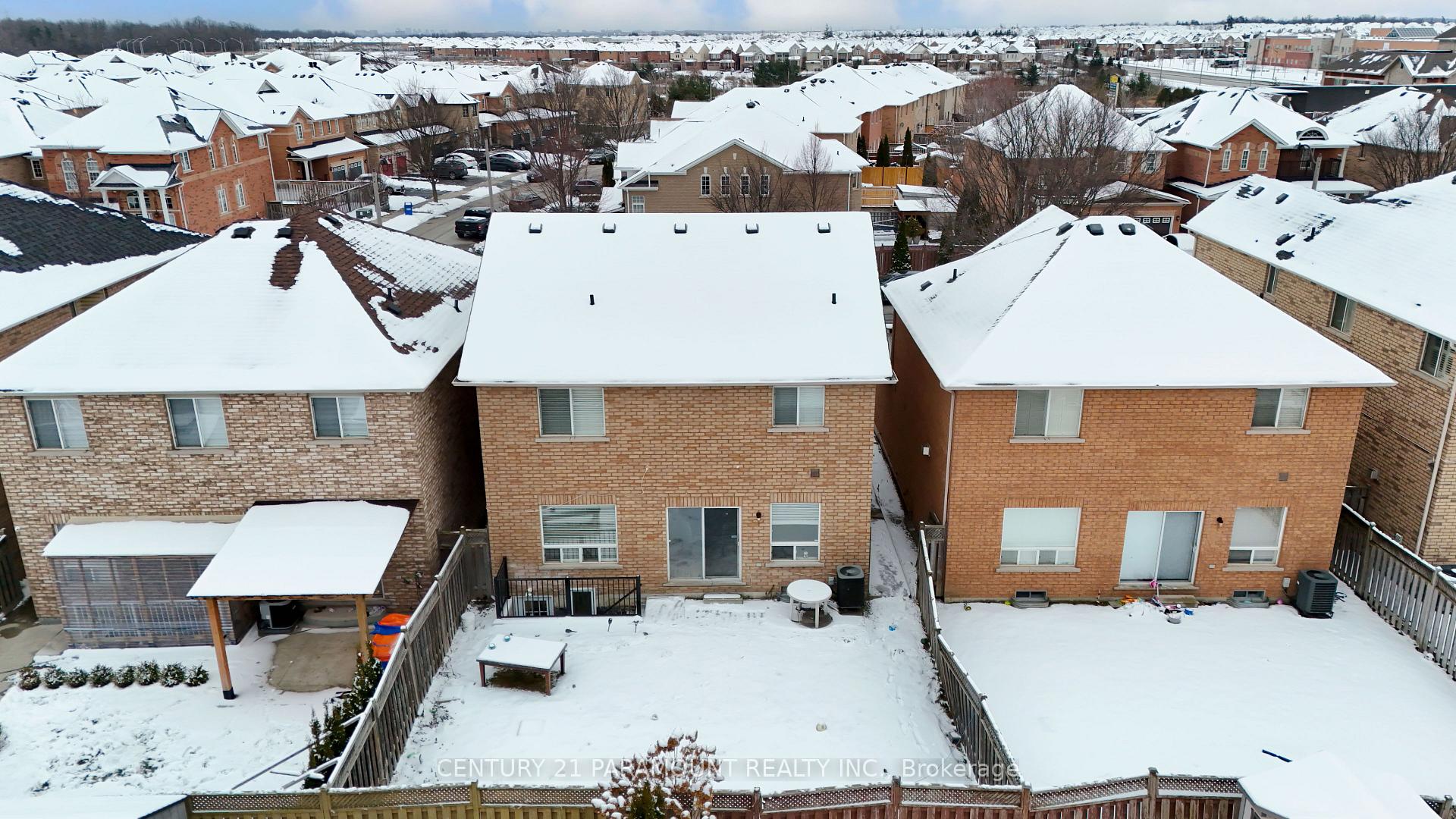 Photo 44 of 43 Crystal Glen Crescent, Brampton, Credit Valley — HOMEH
