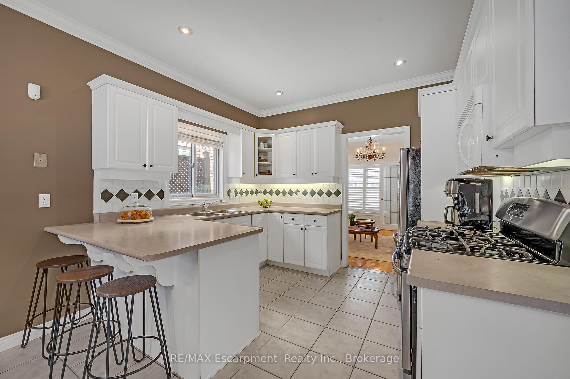 Photo 7 of 28 Steeplechase Drive, Hamilton, Meadowlands — HOMEH