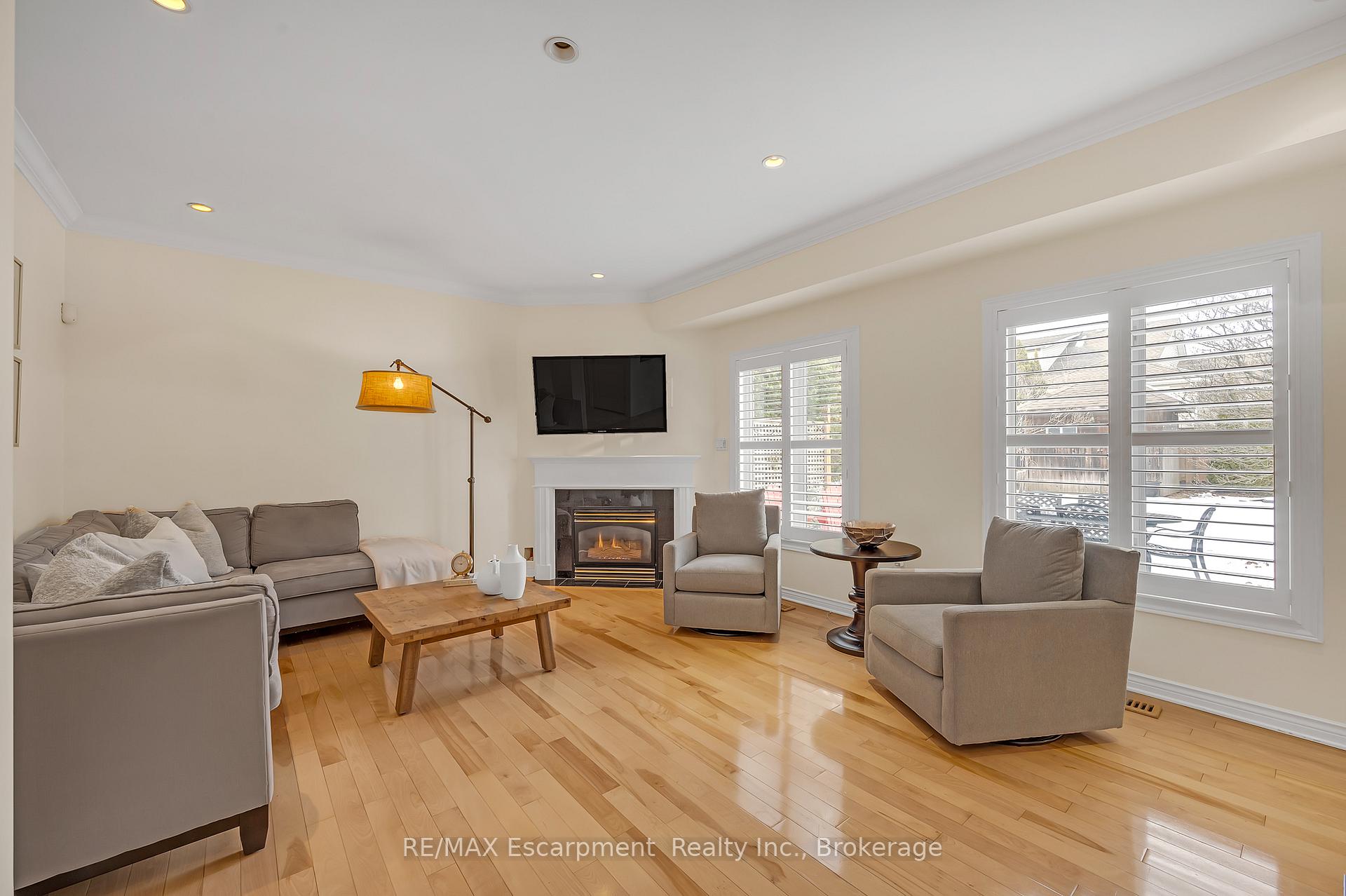 Photo 12 of 28 Steeplechase Drive, Hamilton, Meadowlands — HOMEH