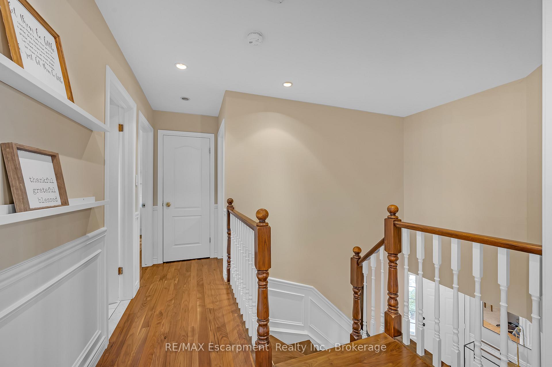 Photo 16 of 28 Steeplechase Drive, Hamilton, Meadowlands — HOMEH