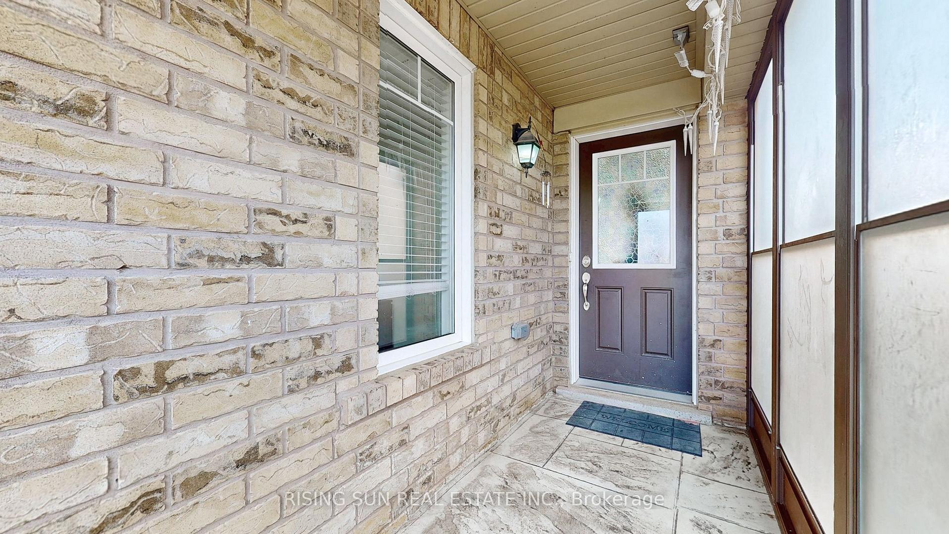 Photo 3 of 185 Lockwood Road, Brampton, Fletcher's West — HOMEH