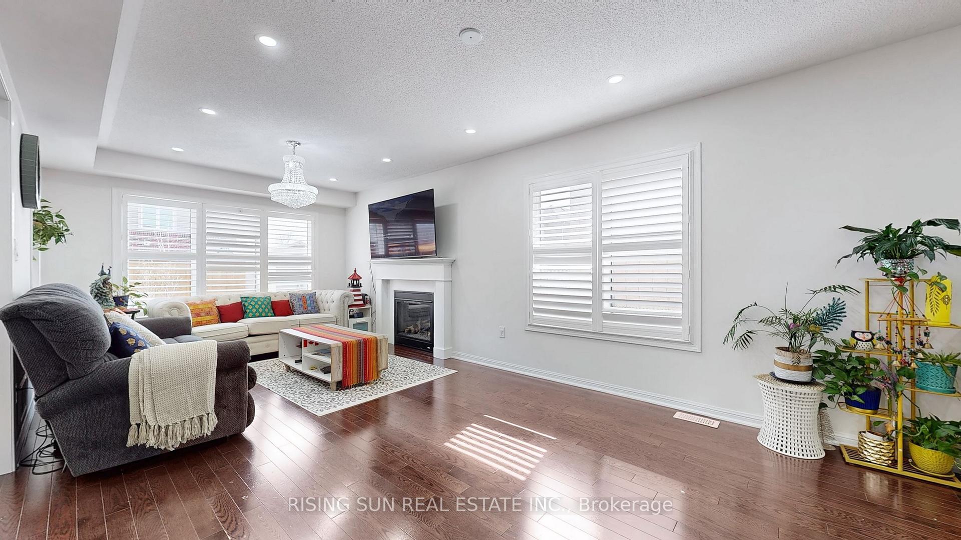 Photo 4 of 185 Lockwood Road, Brampton, Fletcher's West — HOMEH