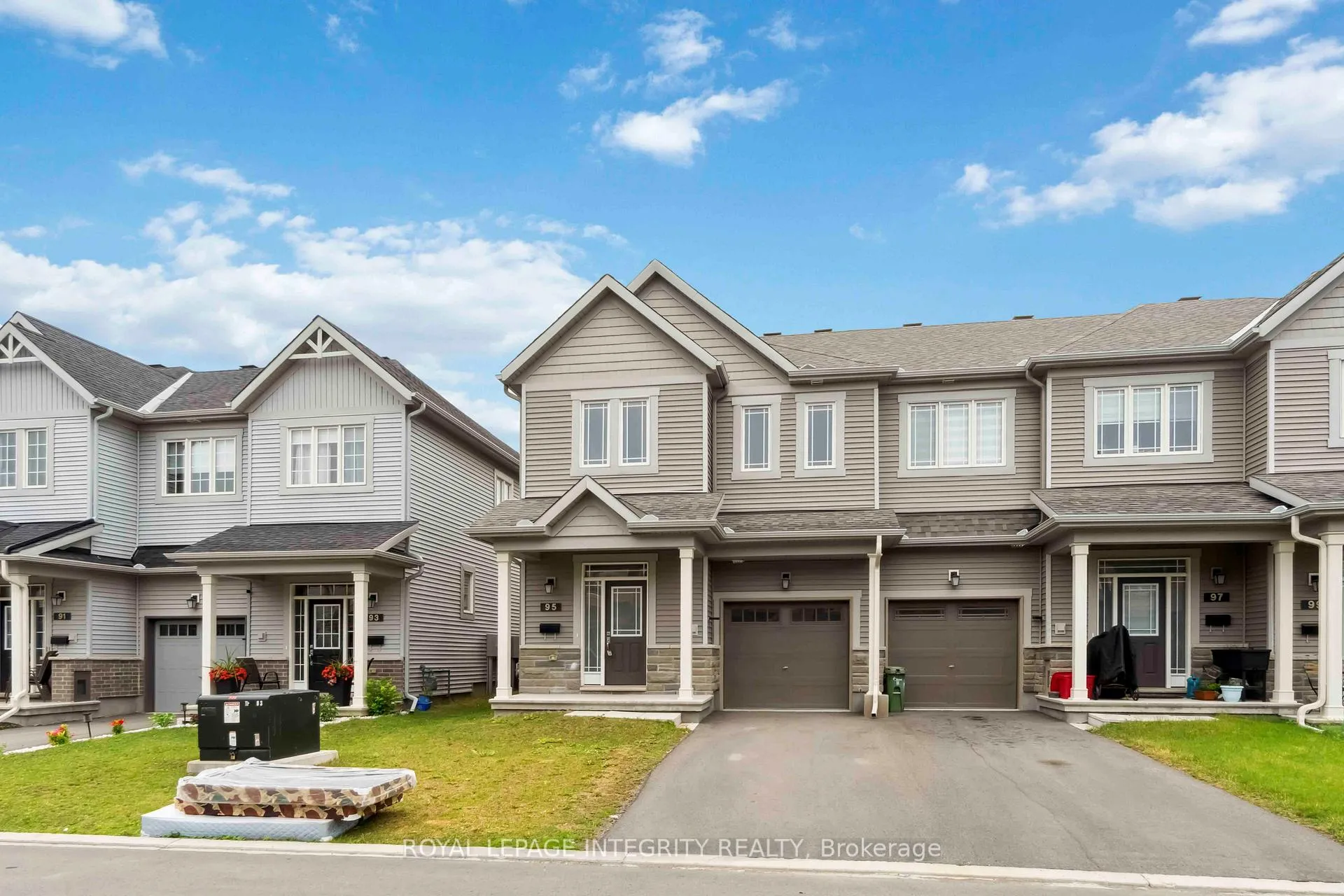 Photo 2 of 95 Mesa Drive, Ottawa, Barrhaven - Half Moon Bay — HOMEH