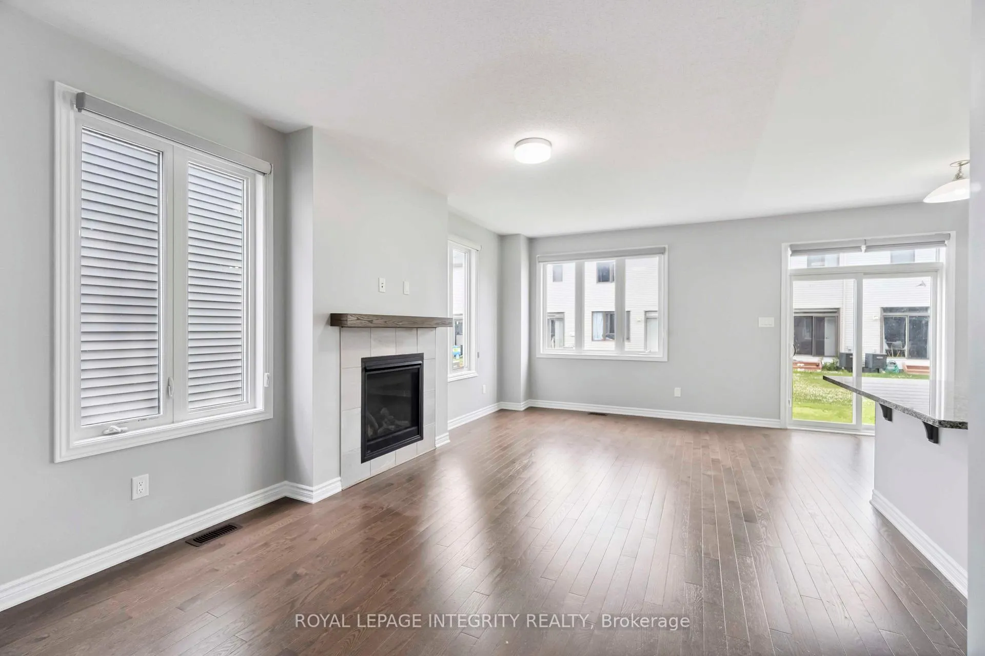Photo 9 of 95 Mesa Drive, Ottawa, Barrhaven - Half Moon Bay — HOMEH