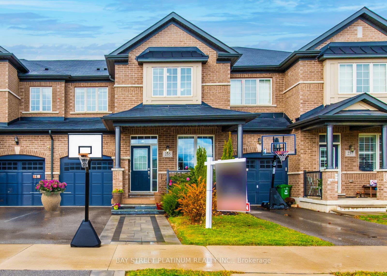 Photo 1 of 235 Skinner Road, Hamilton, Waterdown — HOMEH