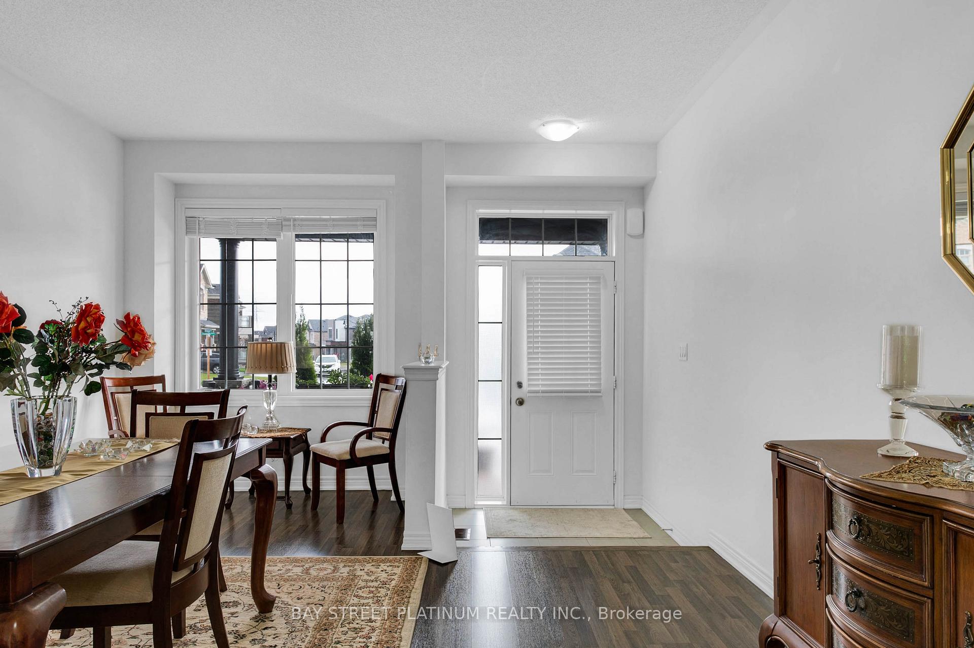 Photo 4 of 235 Skinner Road, Hamilton, Waterdown — HOMEH