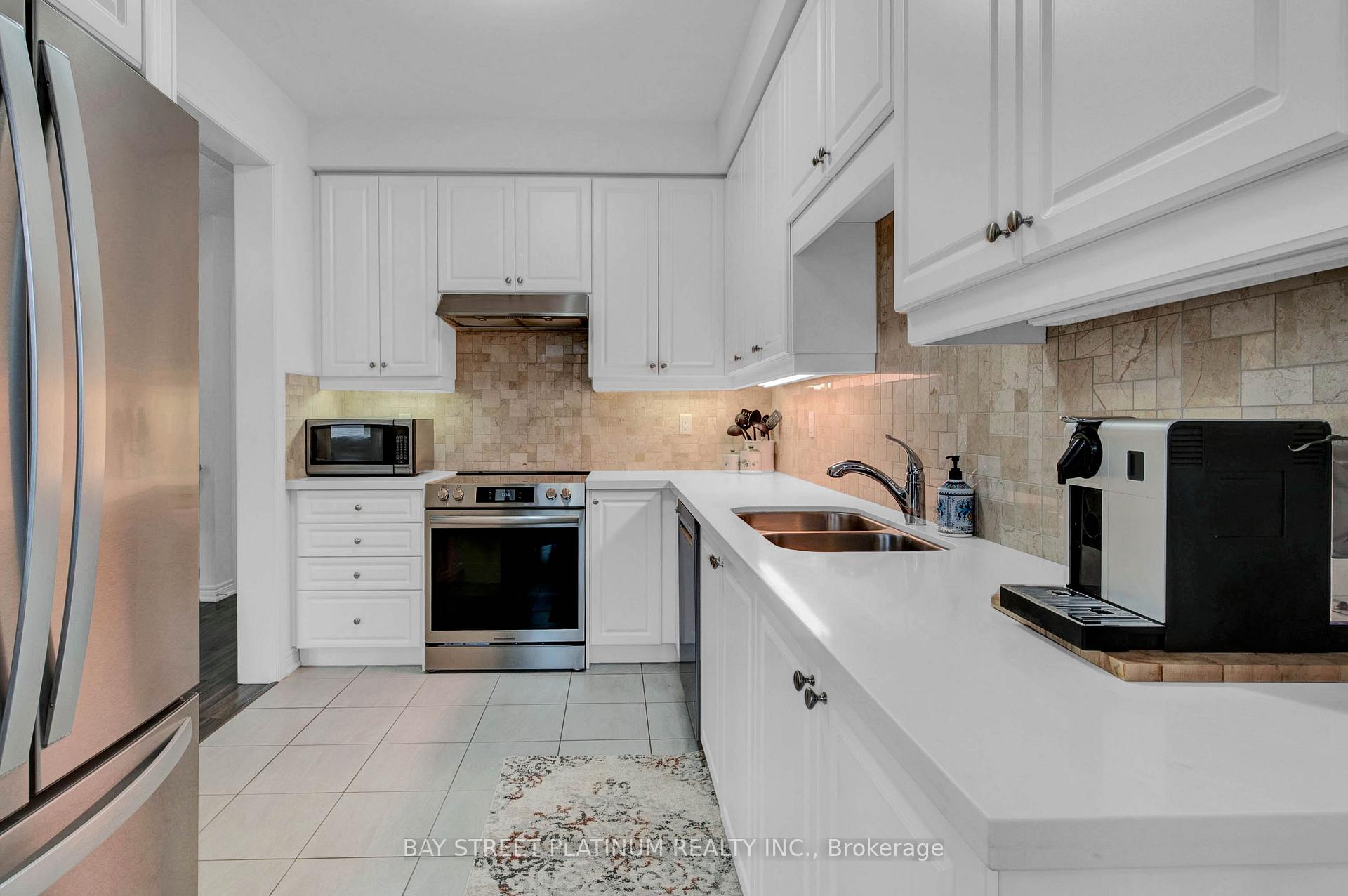 Photo 13 of 235 Skinner Road, Hamilton, Waterdown — HOMEH