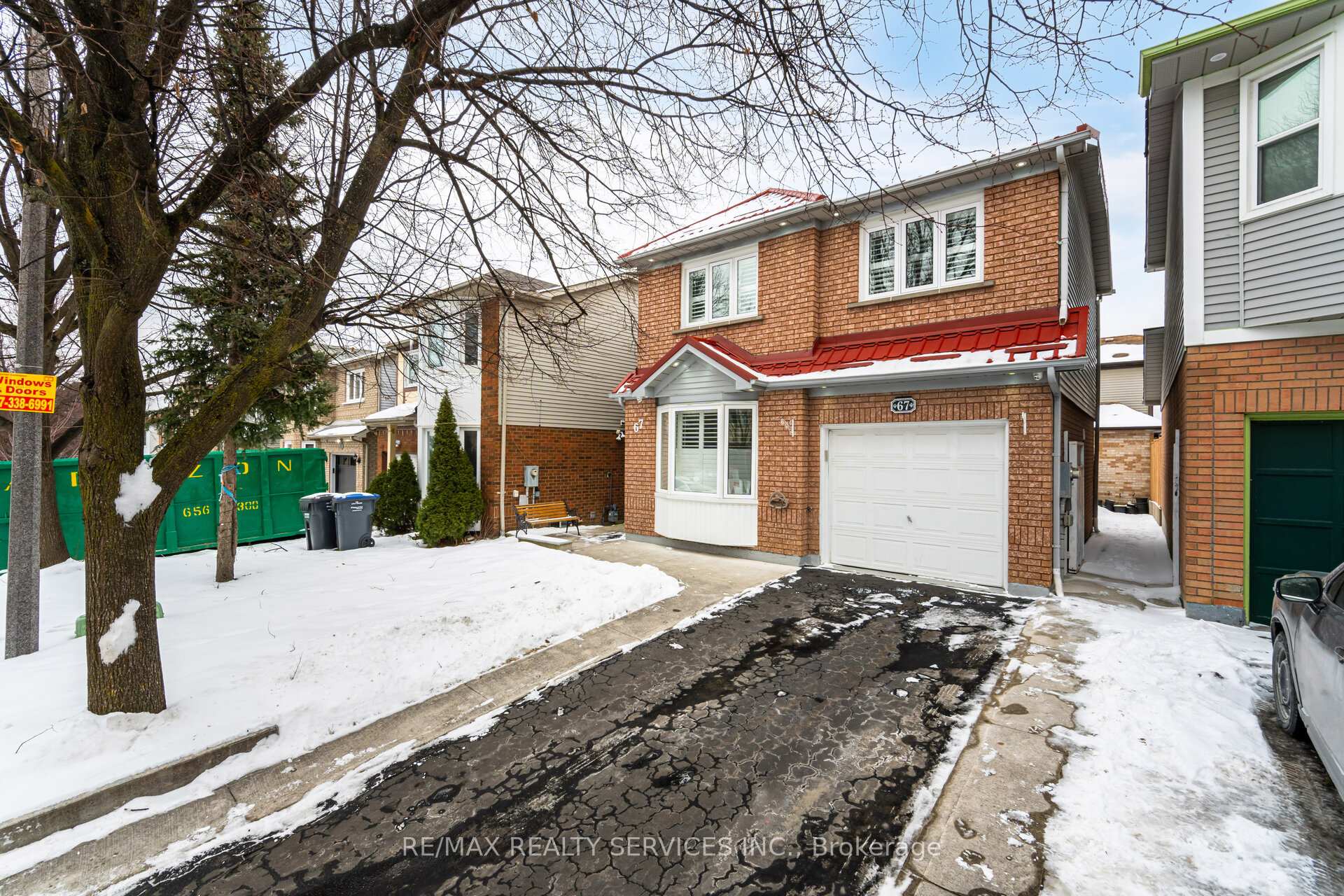 Photo 5 of 67 Stoneledge Circle, Brampton, Sandringham-Wellington — HOMEH