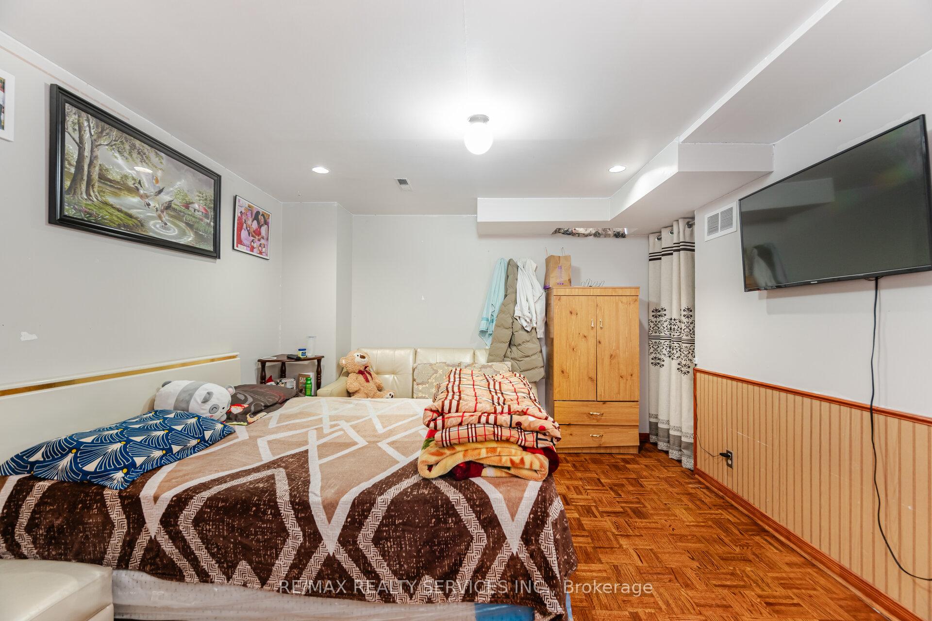 Photo 42 of 67 Stoneledge Circle, Brampton, Sandringham-Wellington — HOMEH