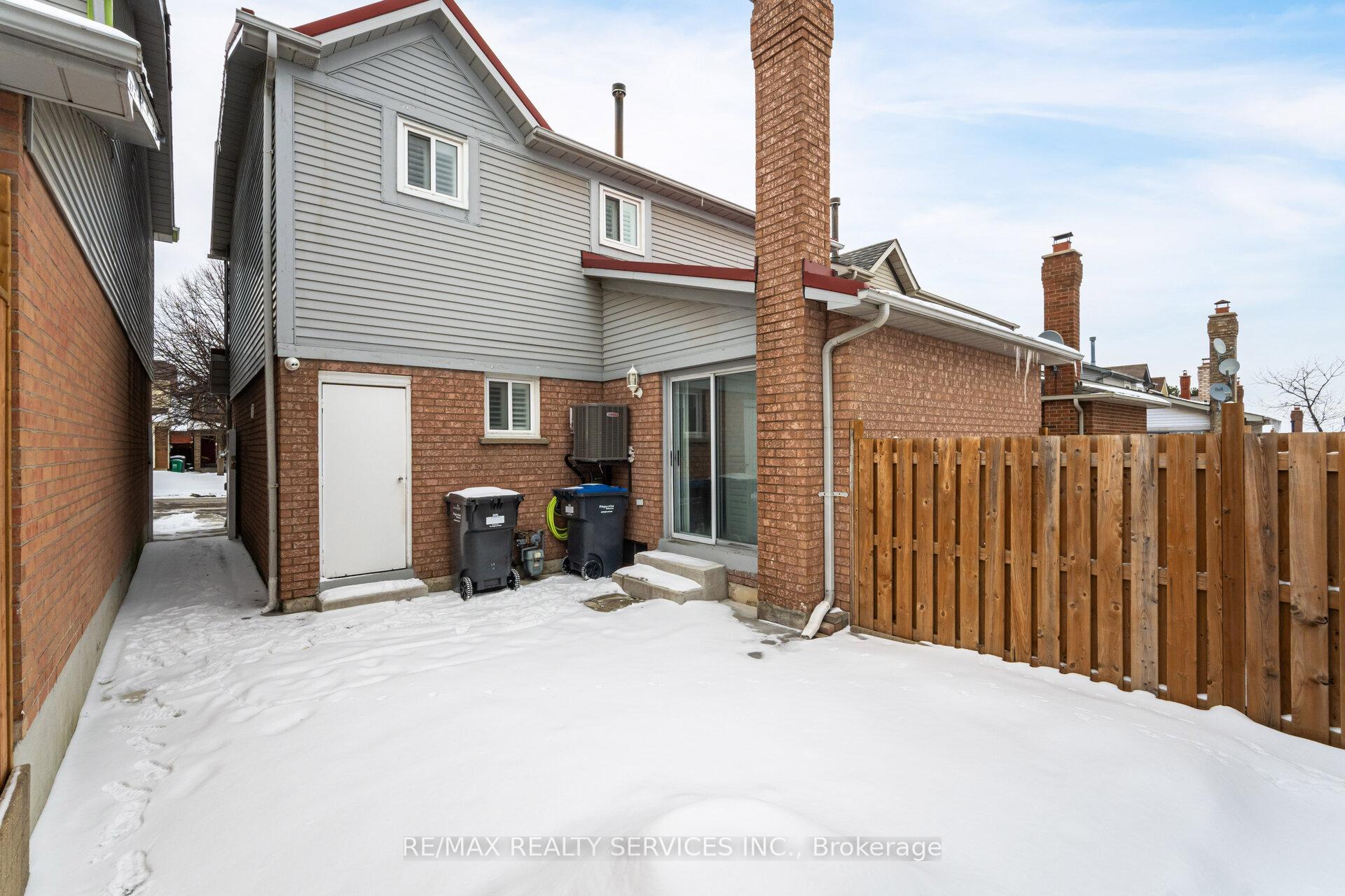 Photo 48 of 67 Stoneledge Circle, Brampton, Sandringham-Wellington — HOMEH