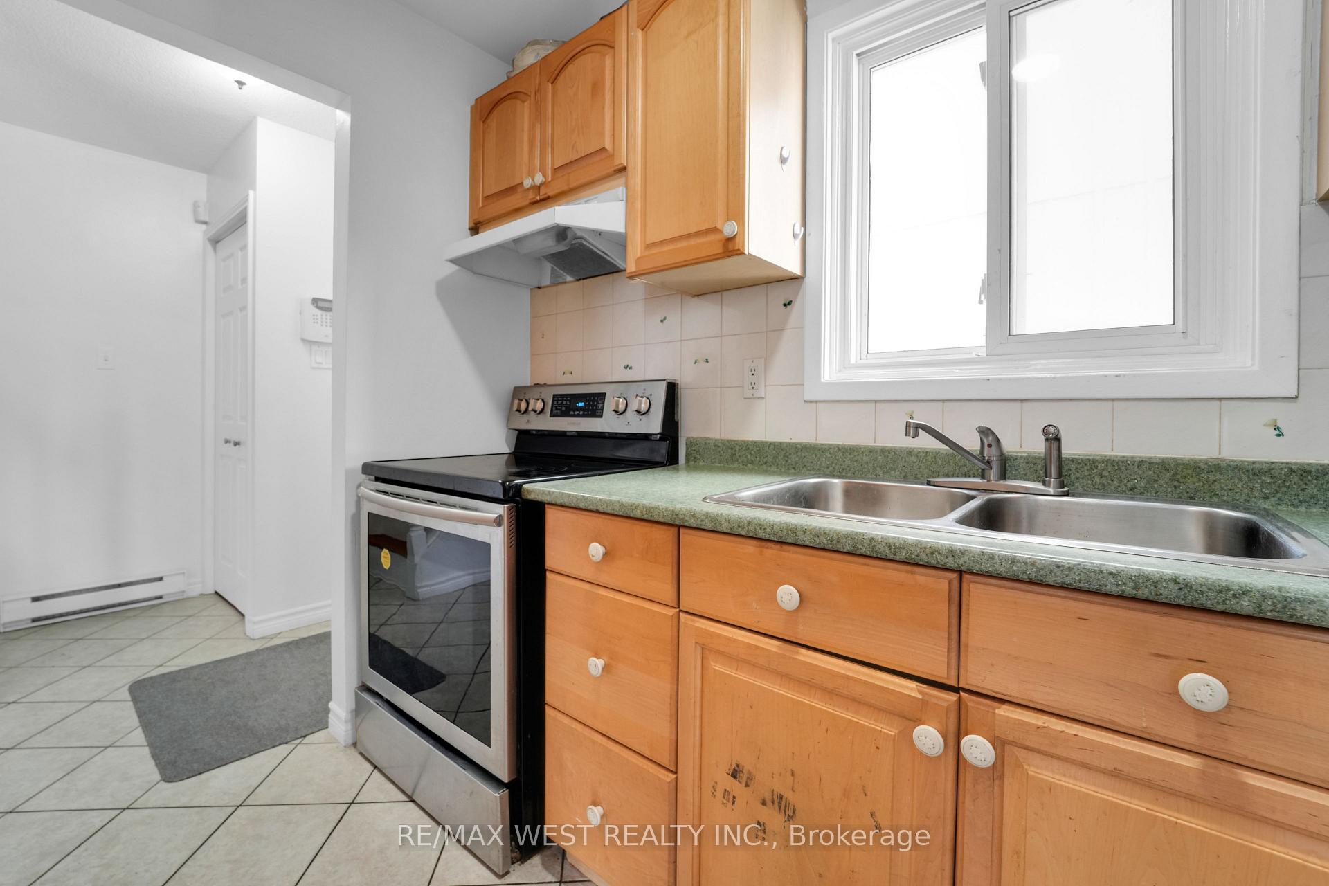 Photo 6 of 18 Jasmine Square, Brampton, Northgate — HOMEH