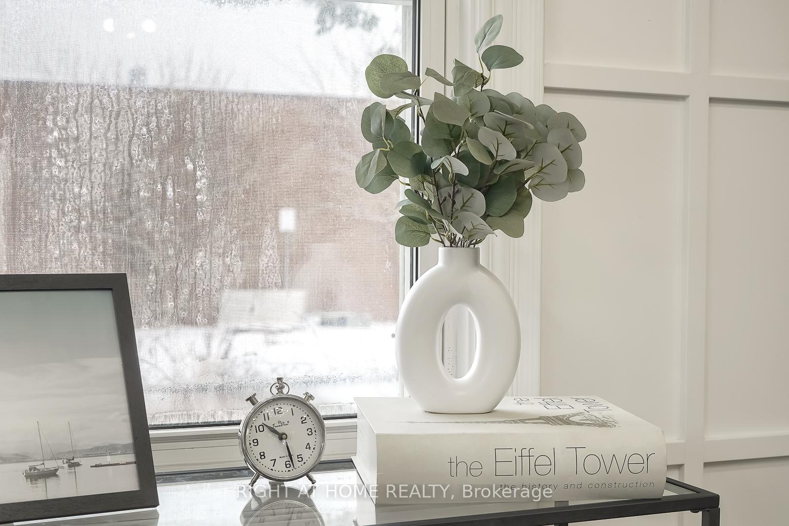 Photo 5 of 108 King Street E, Hamilton, Dundas — HOMEH