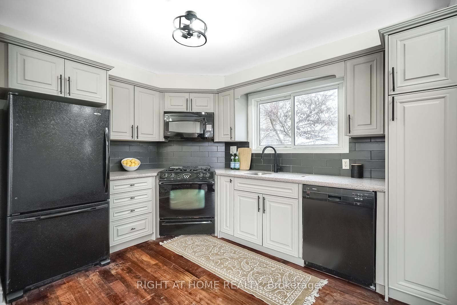 Photo 11 of 108 King Street E, Hamilton, Dundas — HOMEH