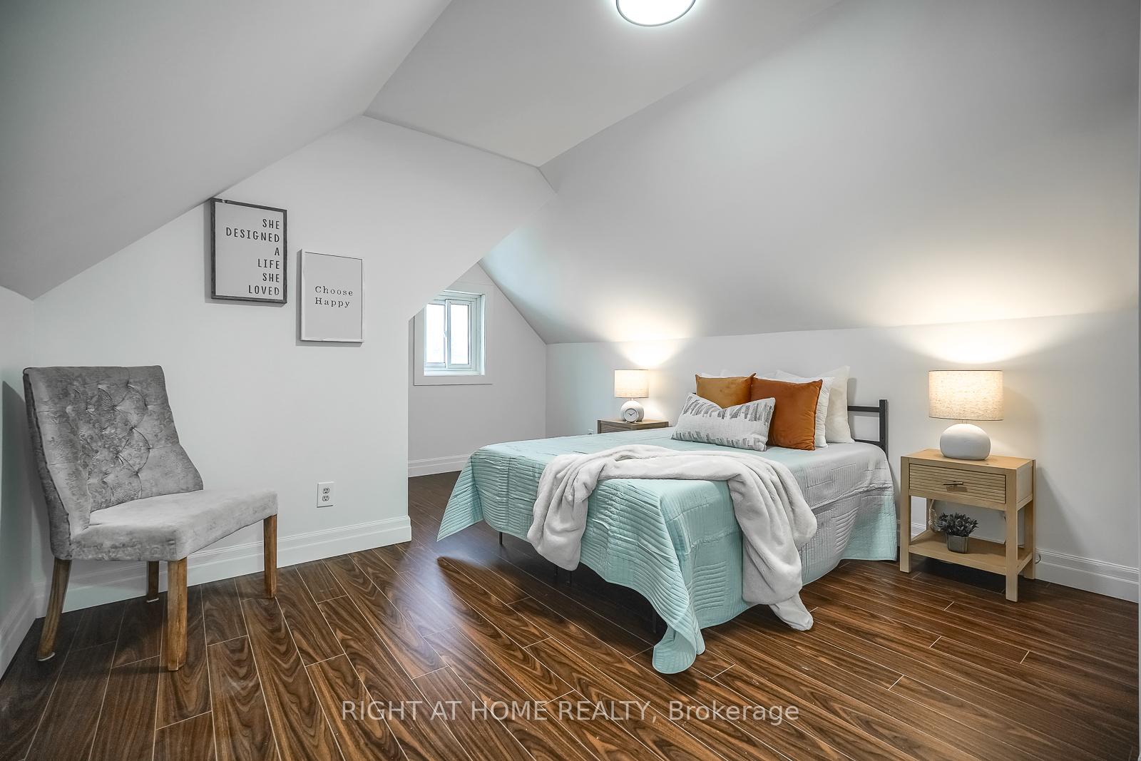 Photo 25 of 108 King Street E, Hamilton, Dundas — HOMEH
