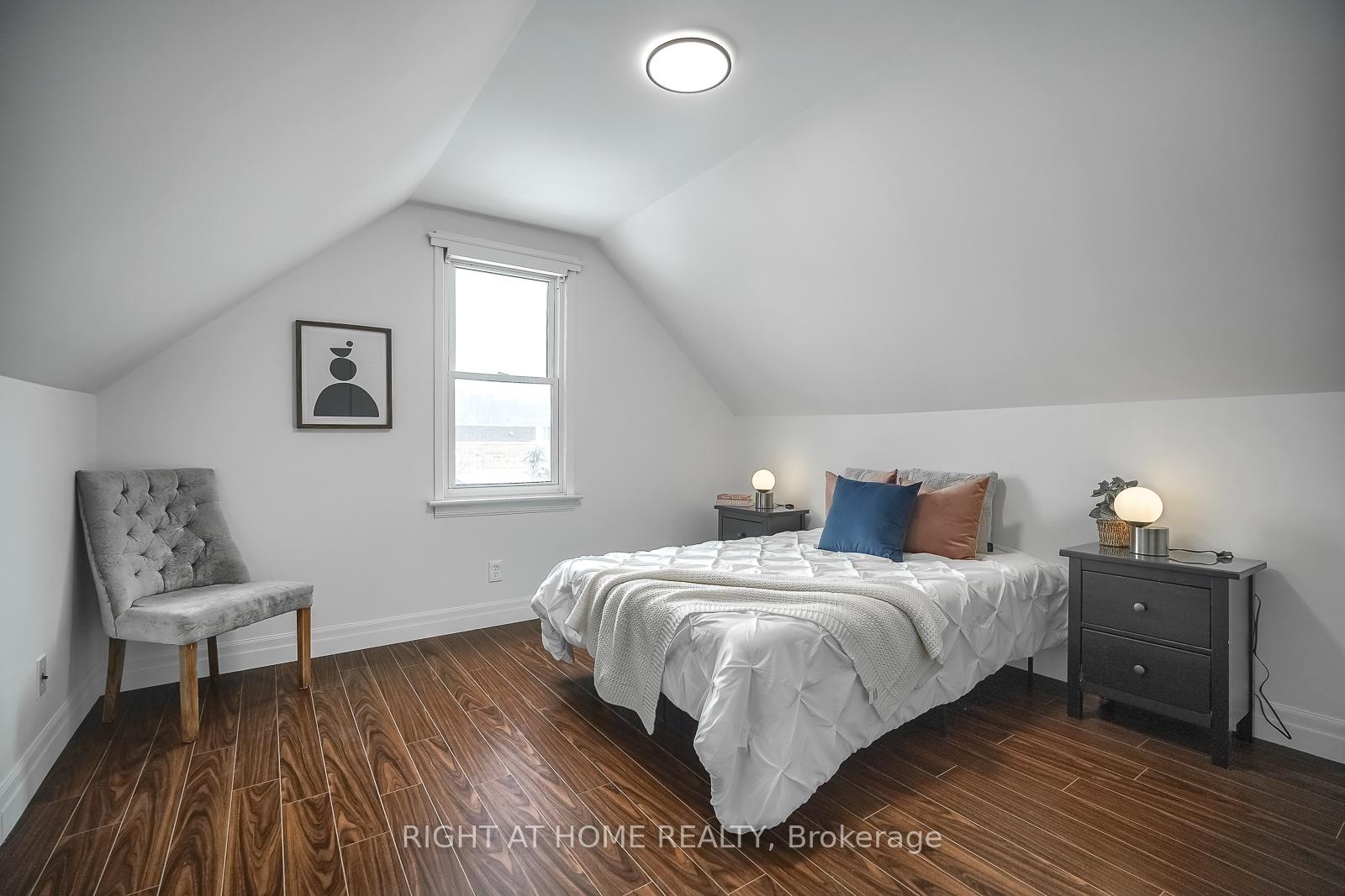Photo 26 of 108 King Street E, Hamilton, Dundas — HOMEH