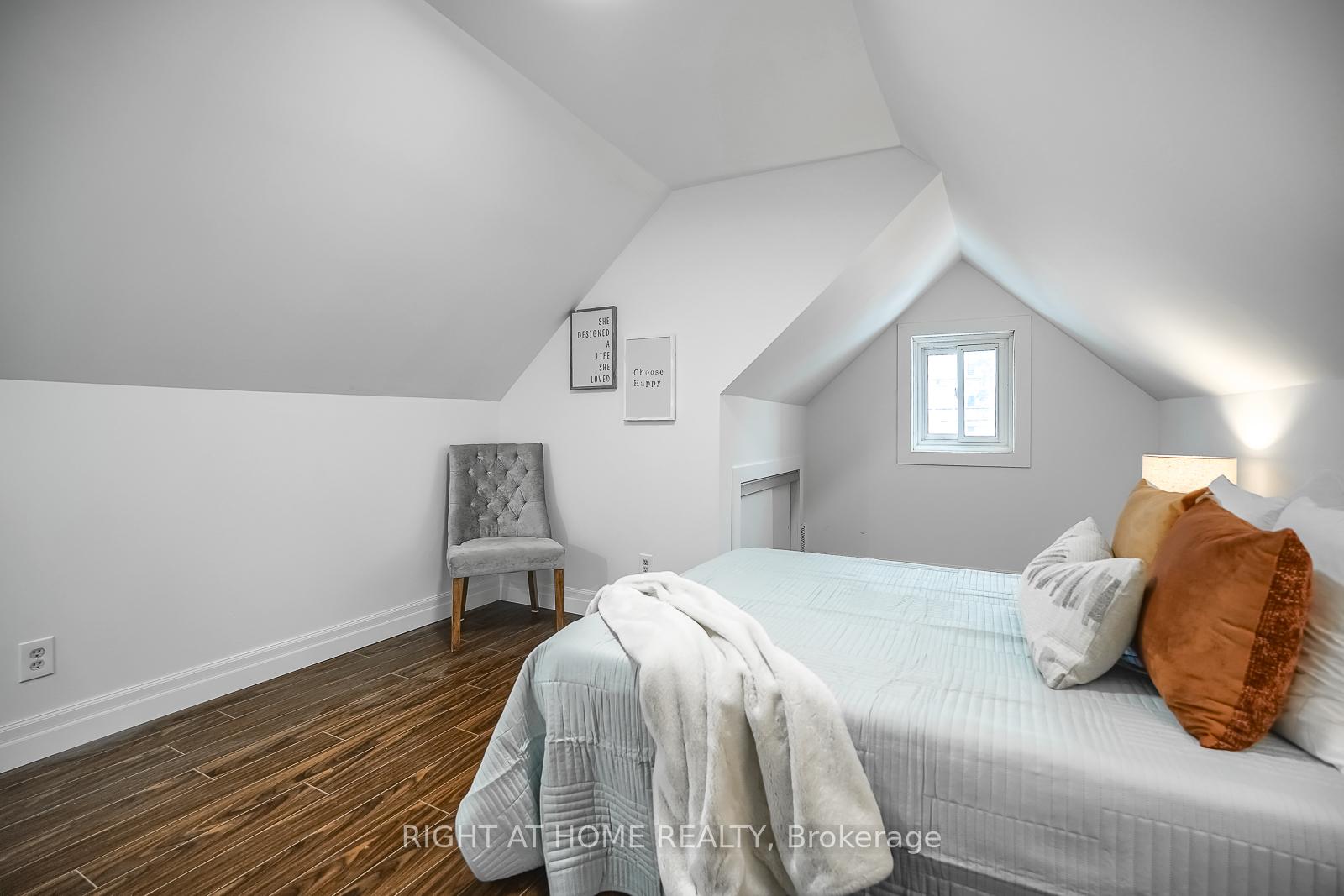 Photo 27 of 108 King Street E, Hamilton, Dundas — HOMEH