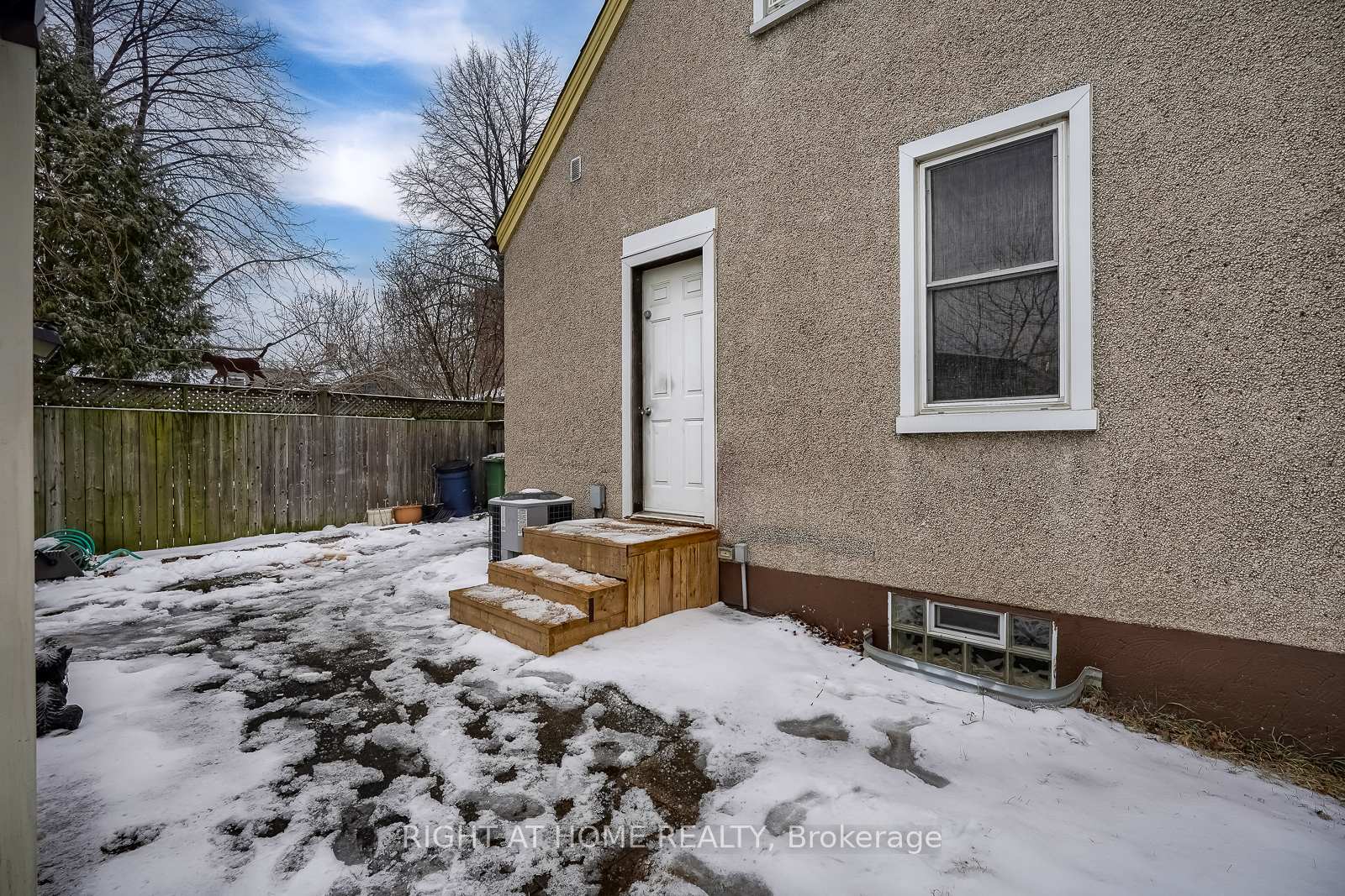 Photo 35 of 108 King Street E, Hamilton, Dundas — HOMEH