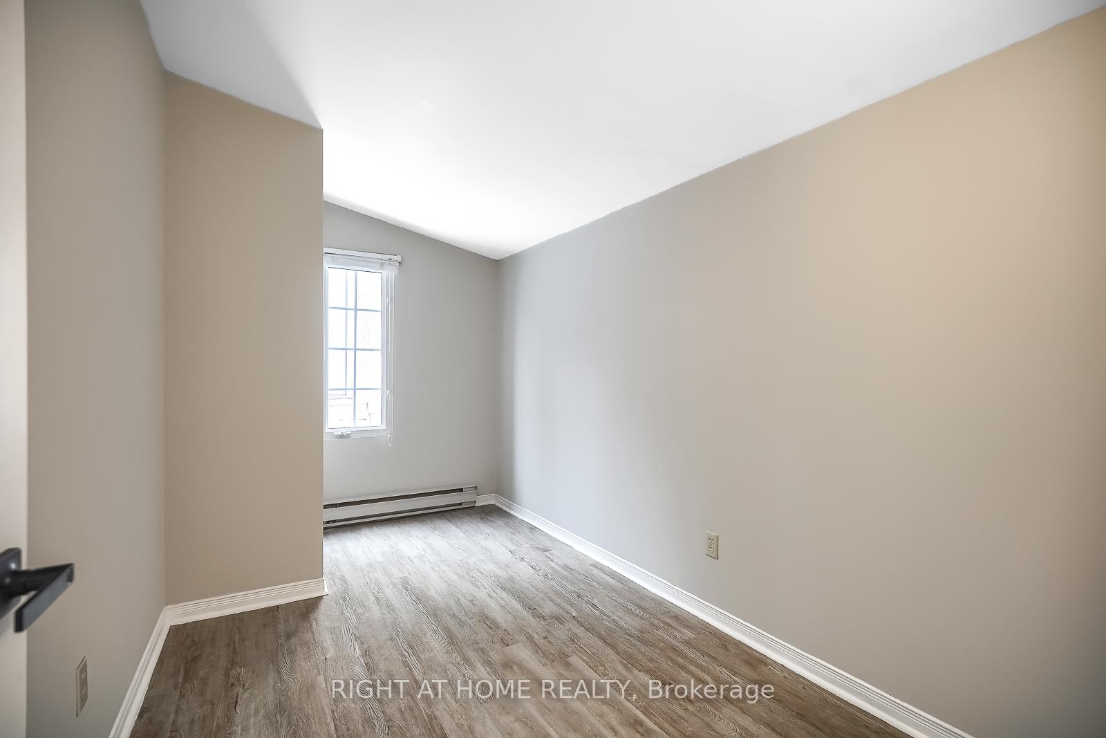 Photo 40 of 108 King Street E, Hamilton, Dundas — HOMEH