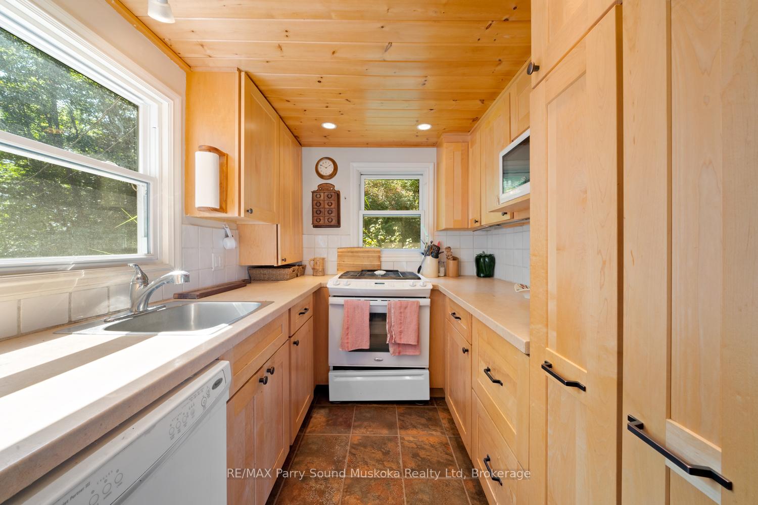 Photo 23 of 58 Deerfield Road, McKellar — HOMEH