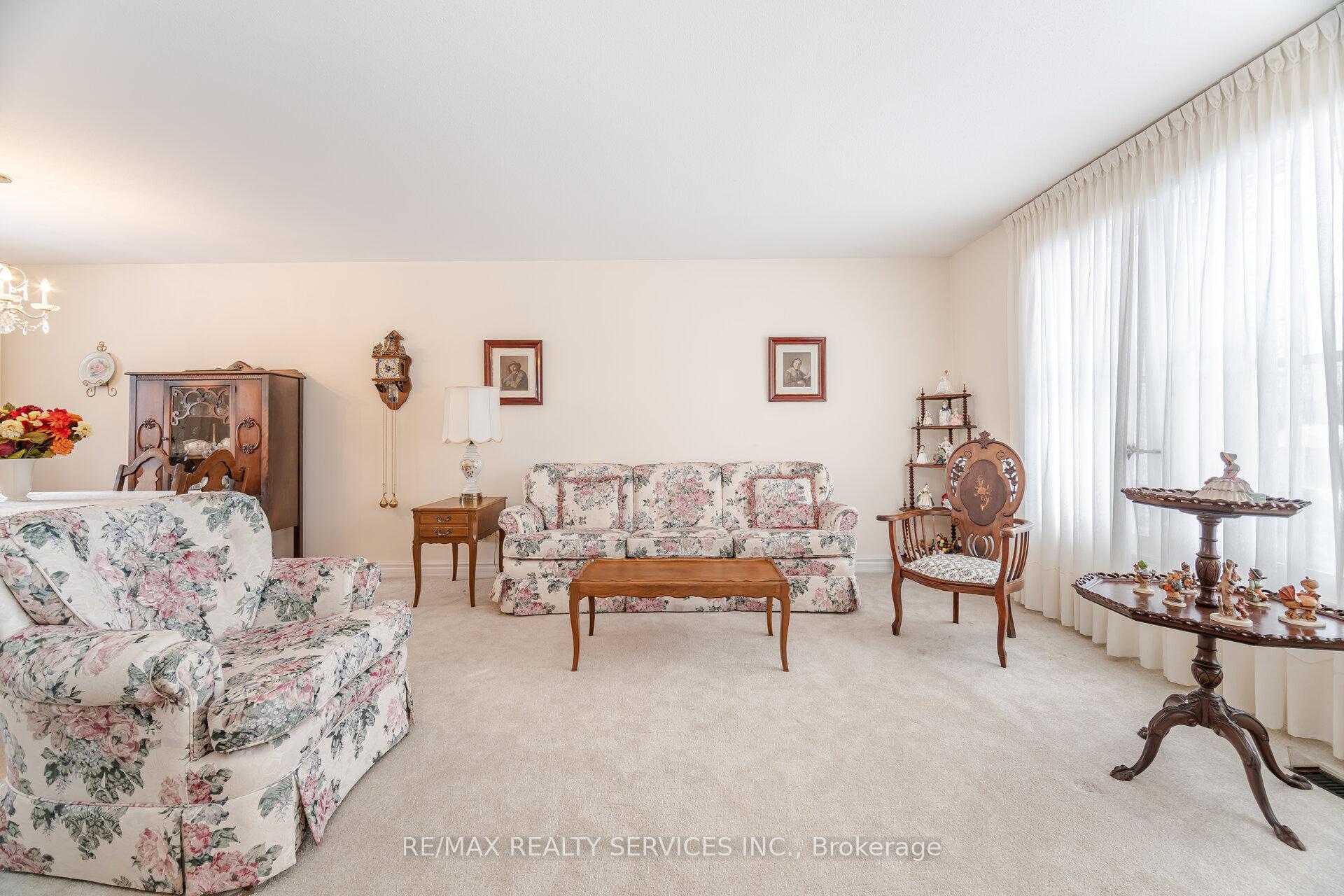 Photo 29 of 34 Parkend Avenue, Brampton, Brampton South — HOMEH