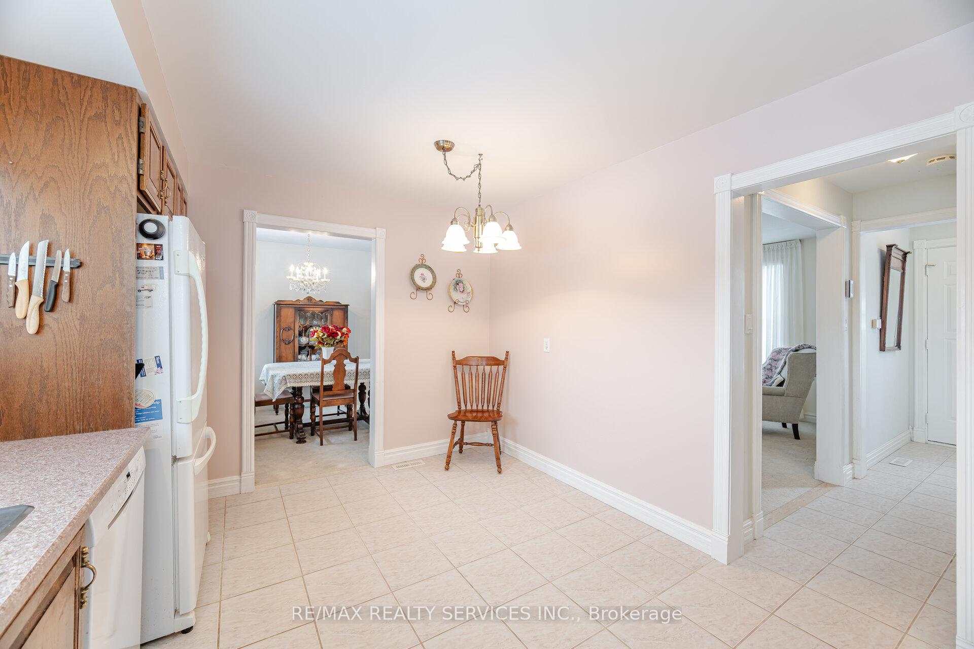 Photo 34 of 34 Parkend Avenue, Brampton, Brampton South — HOMEH