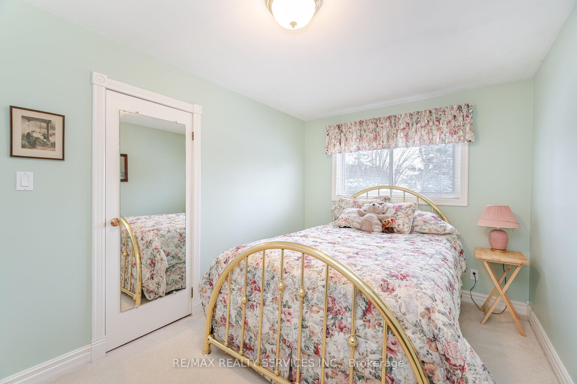 Photo 37 of 34 Parkend Avenue, Brampton, Brampton South — HOMEH