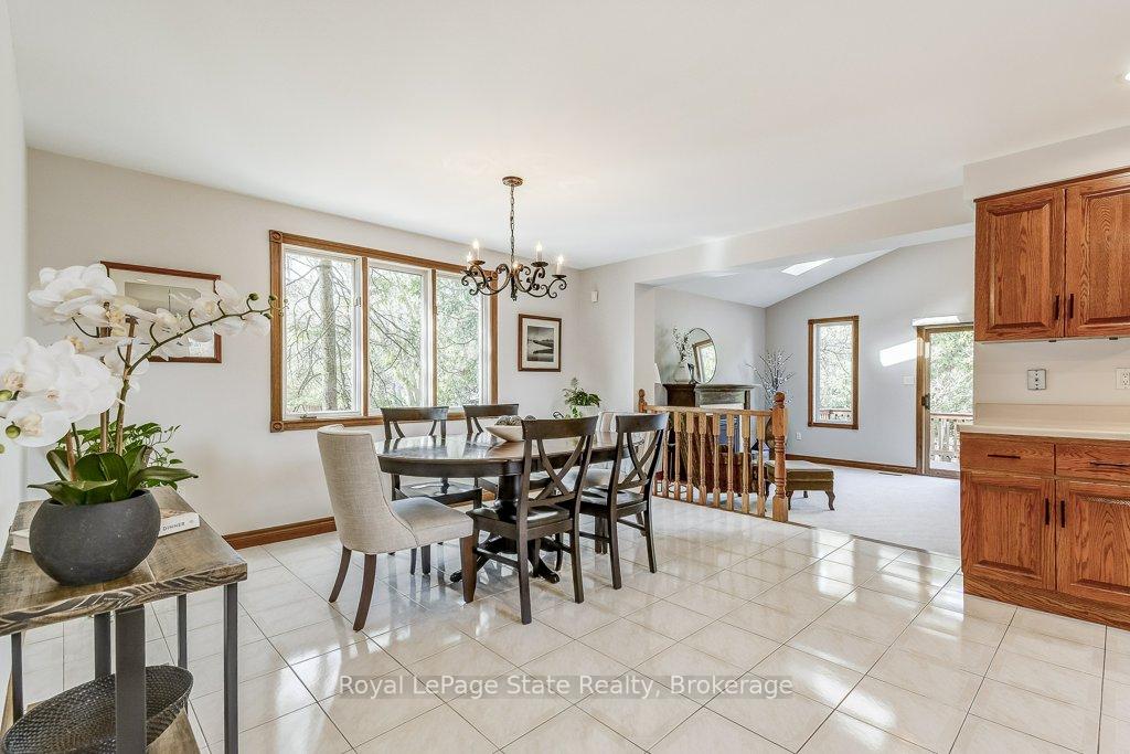 Photo 12 of 462 Dundurn Street S, Hamilton, Kirkendall — HOMEH