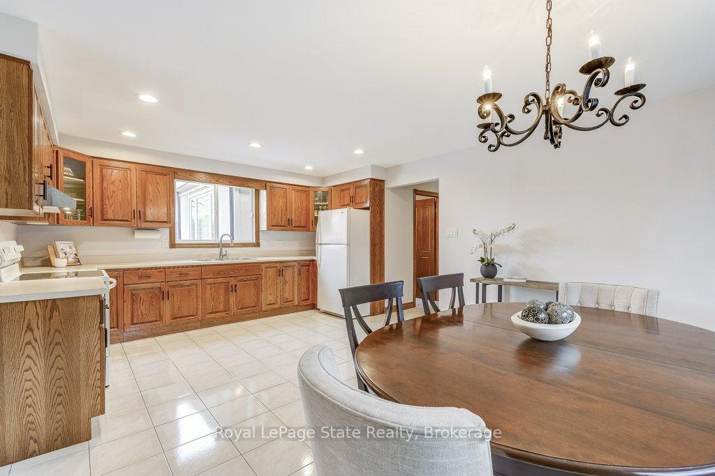 Photo 14 of 462 Dundurn Street S, Hamilton, Kirkendall — HOMEH