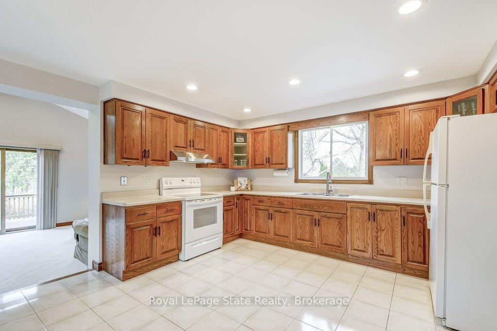 Photo 15 of 462 Dundurn Street S, Hamilton, Kirkendall — HOMEH