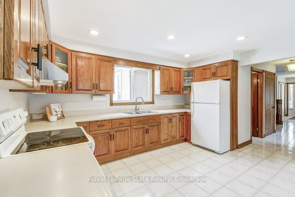Photo 16 of 462 Dundurn Street S, Hamilton, Kirkendall — HOMEH