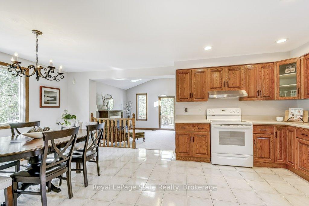Photo 18 of 462 Dundurn Street S, Hamilton, Kirkendall — HOMEH