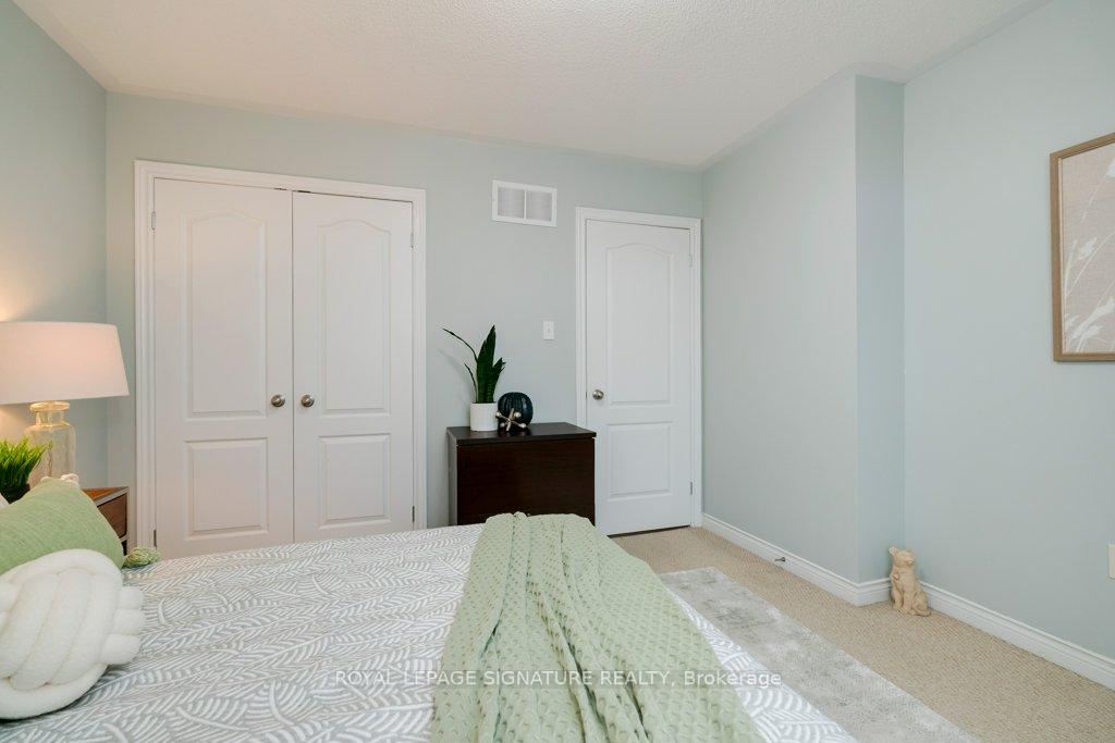 Photo 15 of 13 Shapland Crescent, Ajax, Northeast Ajax — HOMEH