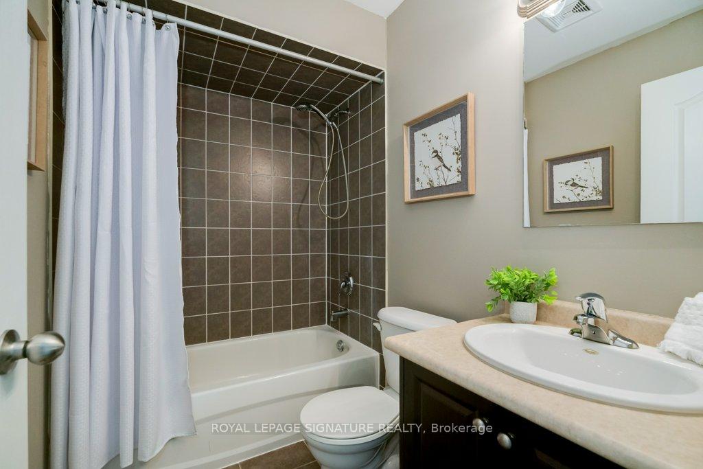 Photo 16 of 13 Shapland Crescent, Ajax, Northeast Ajax — HOMEH
