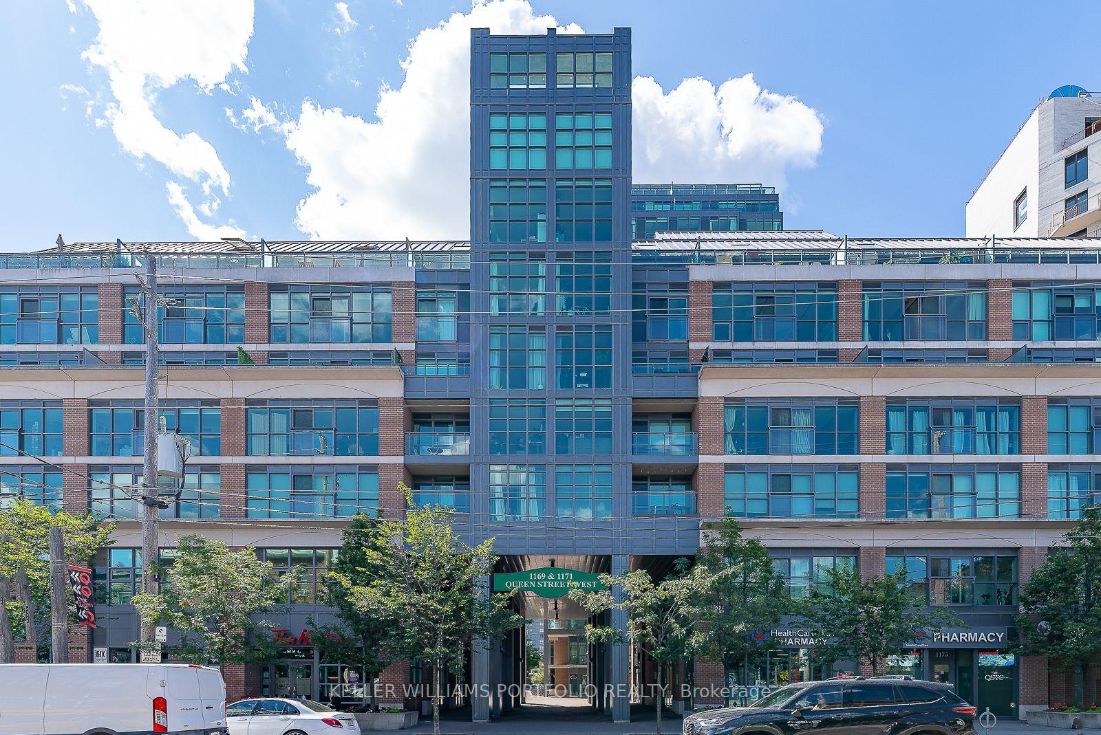 Front of Unit 528, 1169 Queen Street W