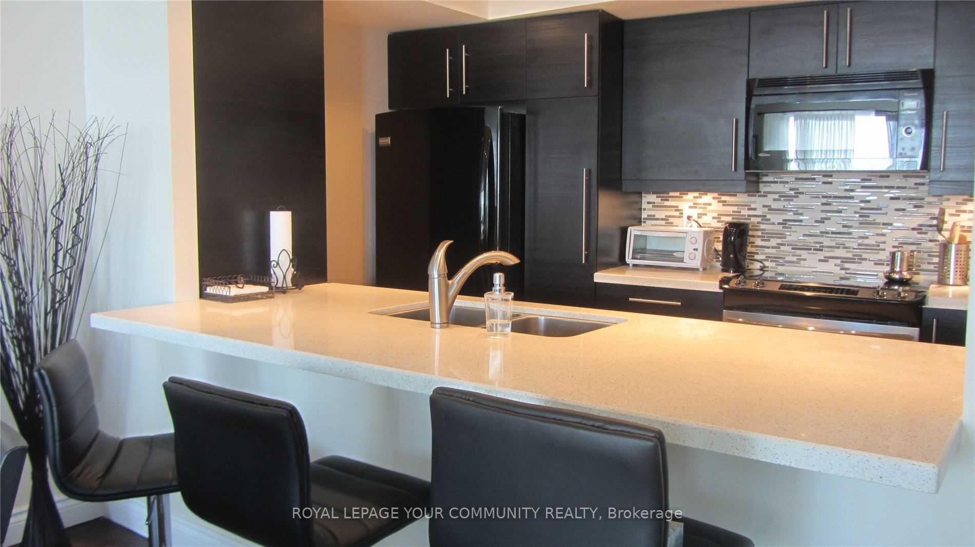 Photo 5 of Unit 2311, 77 Harbour Square, Toronto, Waterfront Communities — HOMEH