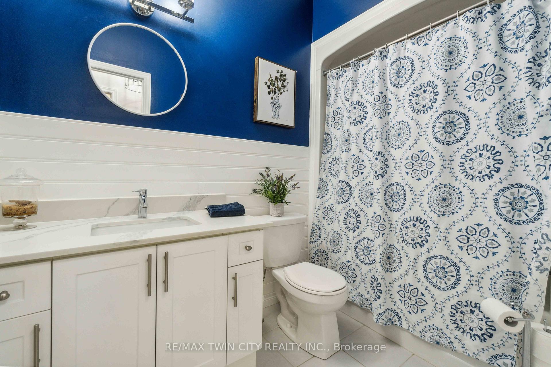 Photo 21 of 218 Bellagio Avenue, Hamilton, Rural Glanbrook — HOMEH
