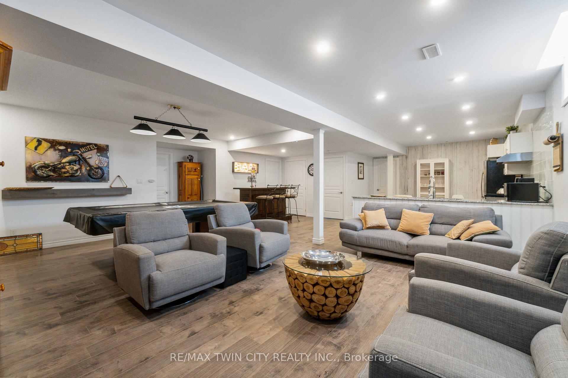 Photo 29 of 218 Bellagio Avenue, Hamilton, Rural Glanbrook — HOMEH