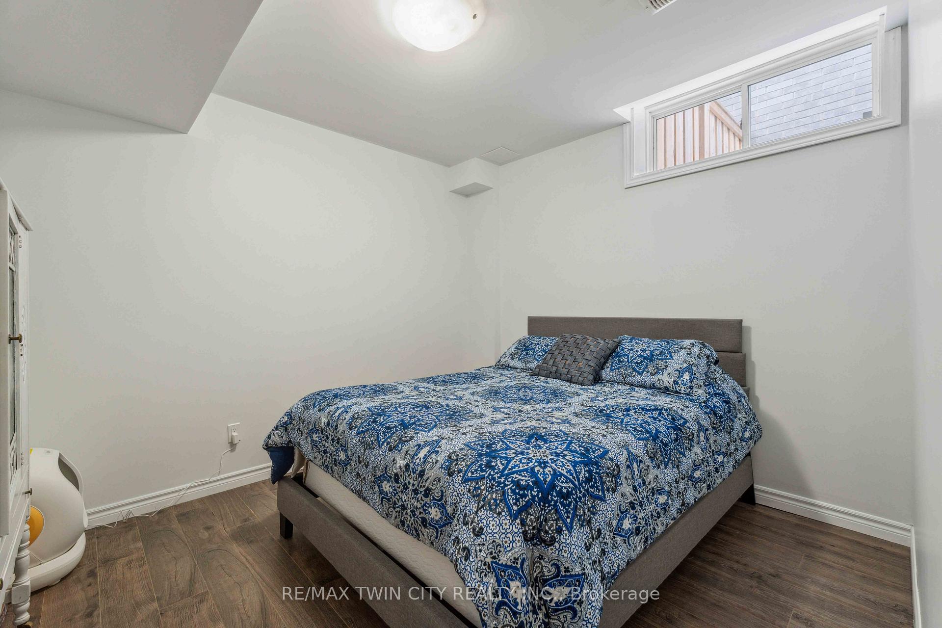 Photo 31 of 218 Bellagio Avenue, Hamilton, Rural Glanbrook — HOMEH