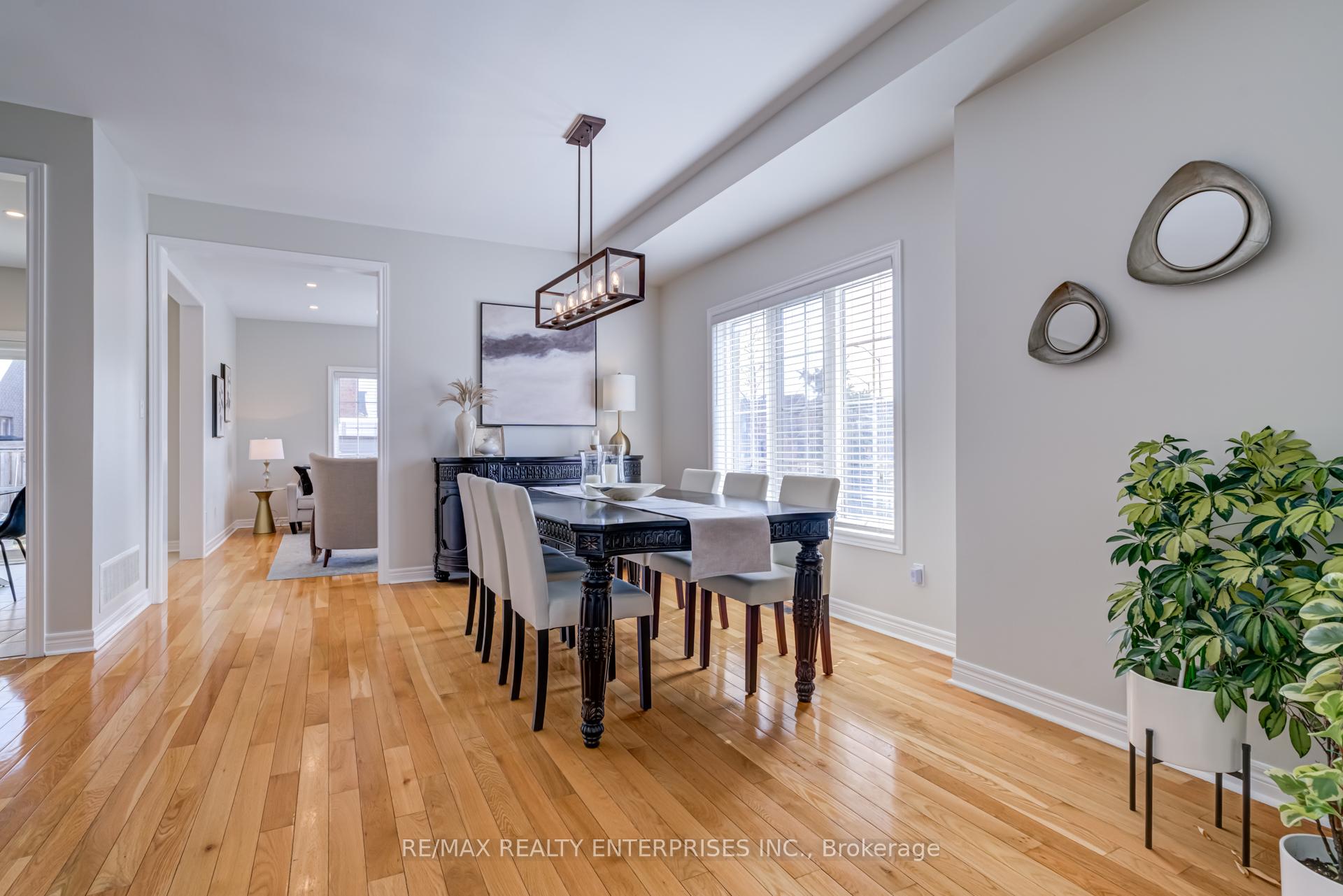 Photo 5 of 148 Bayhampton Drive, Brampton, Vales of Castlemore — HOMEH