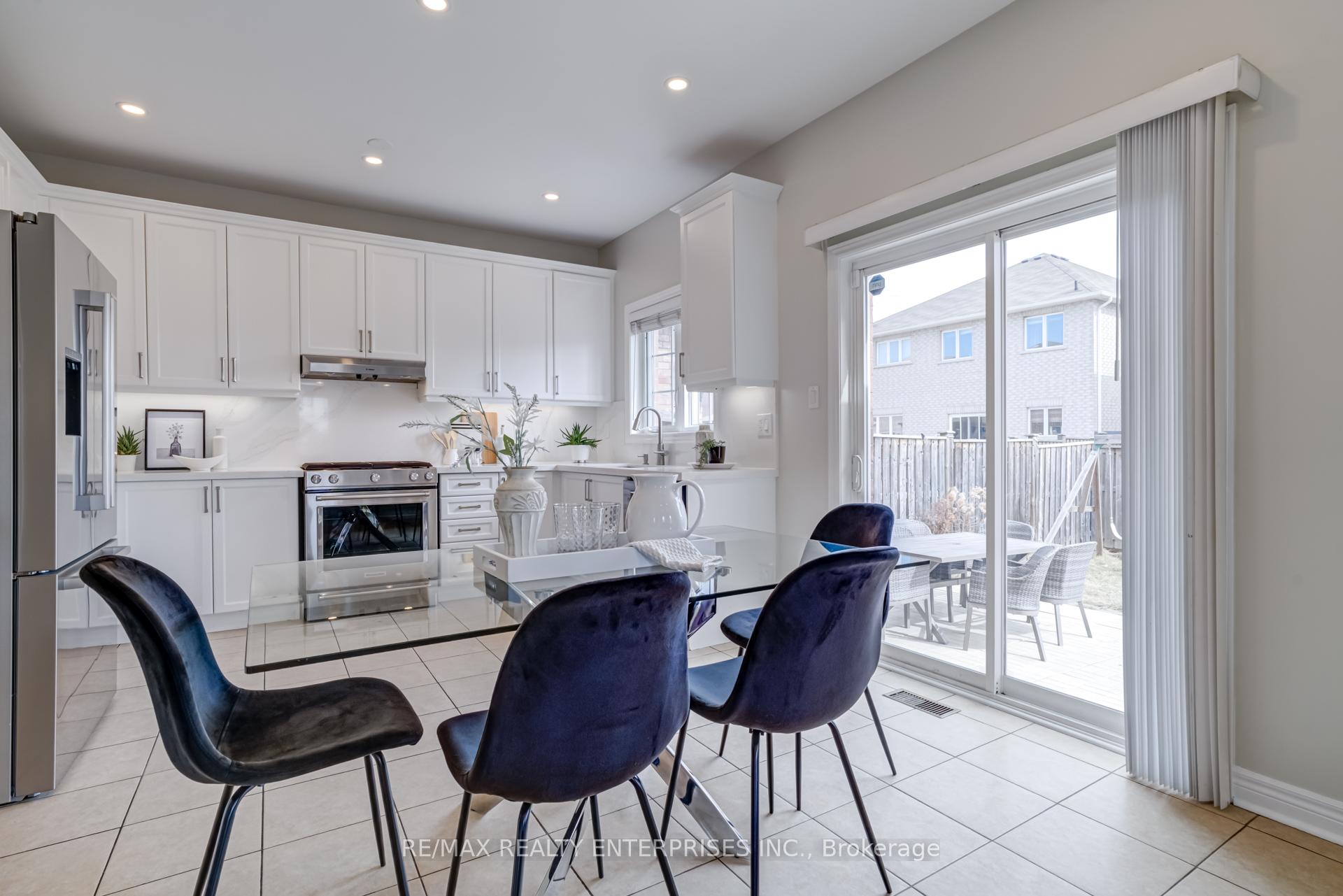 Photo 11 of 148 Bayhampton Drive, Brampton, Vales of Castlemore — HOMEH