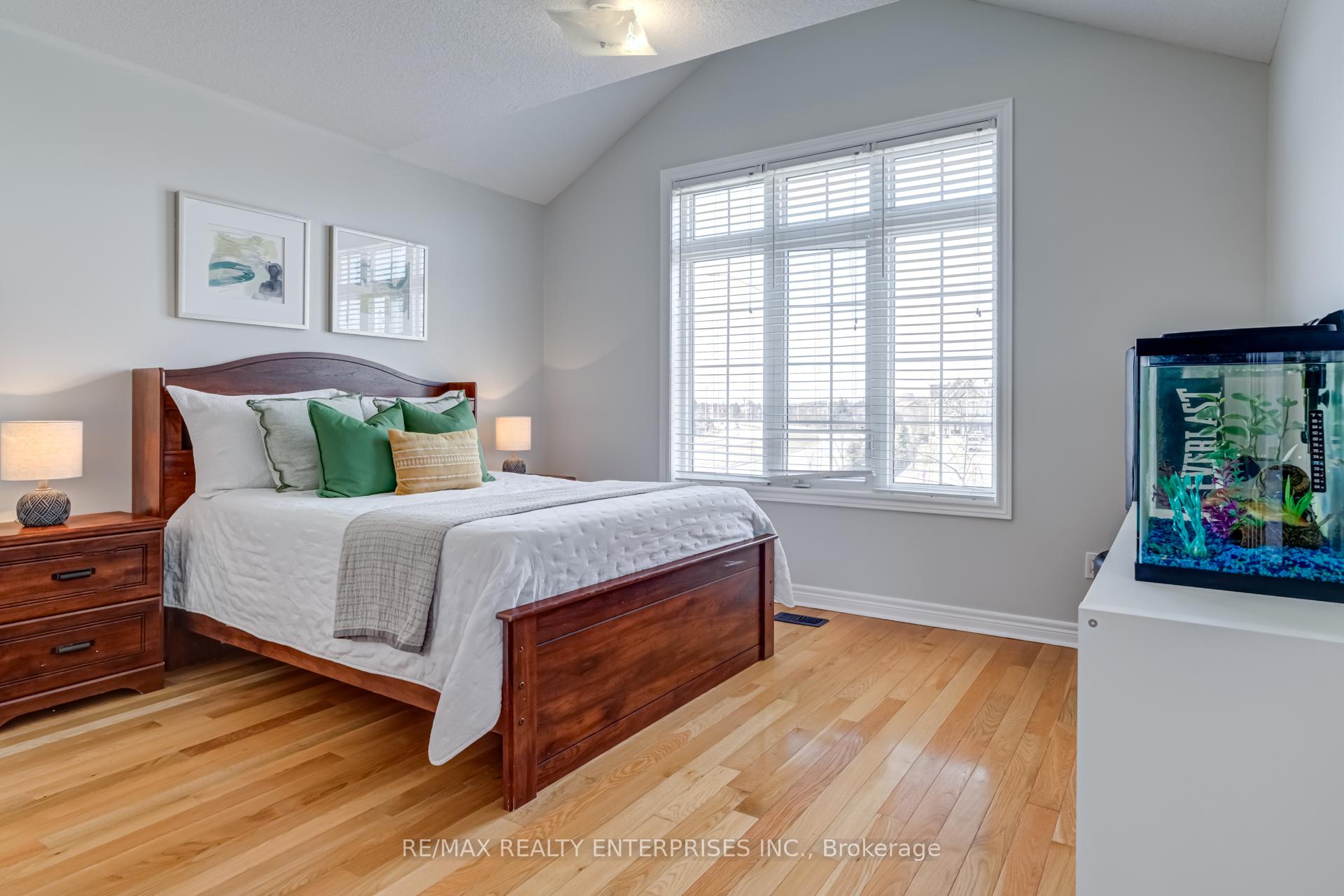 Photo 32 of 148 Bayhampton Drive, Brampton, Vales of Castlemore — HOMEH
