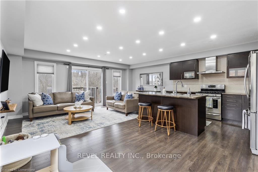 Photo 7 of 138 Crafter Crescent, Hamilton, Stoney Creek Mountain — HOMEH