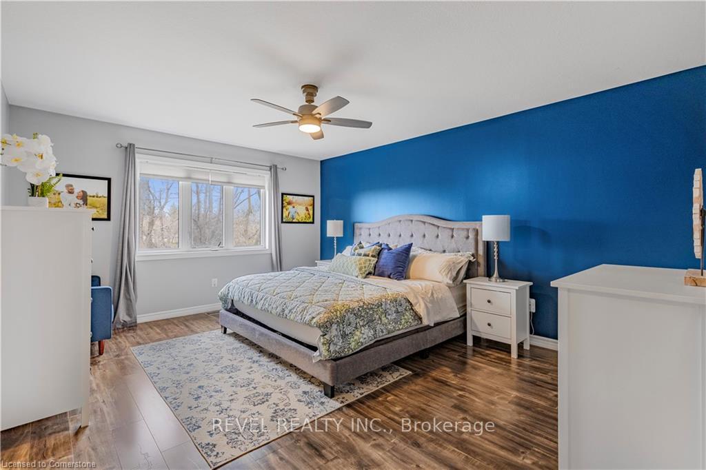 Photo 14 of 138 Crafter Crescent, Hamilton, Stoney Creek Mountain — HOMEH