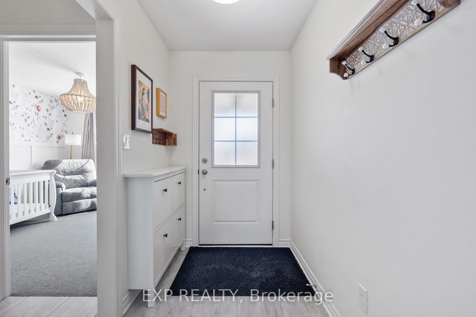 Photo 4 of 10 Ashberry Place, St. Thomas — HOMEH