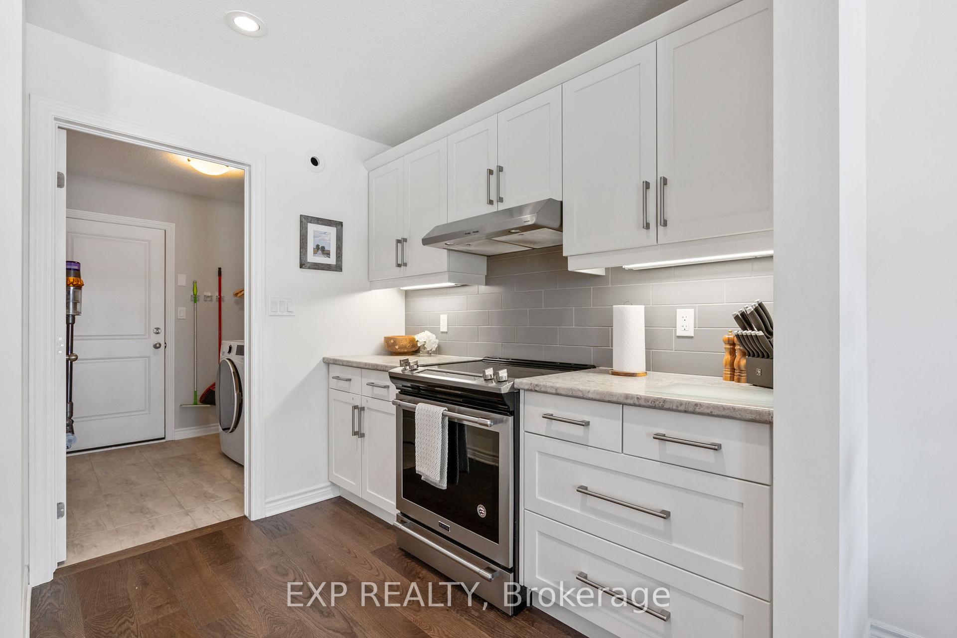 Photo 14 of 10 Ashberry Place, St. Thomas — HOMEH