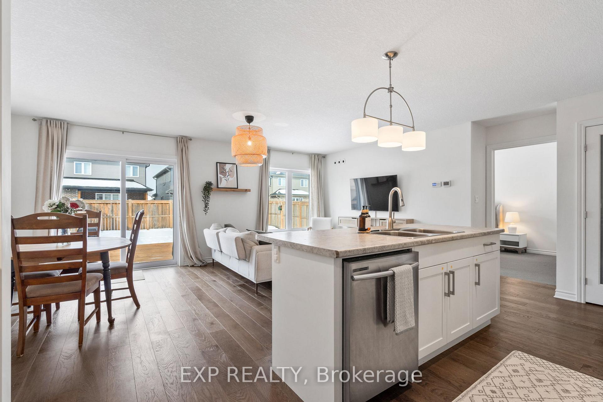Photo 16 of 10 Ashberry Place, St. Thomas — HOMEH
