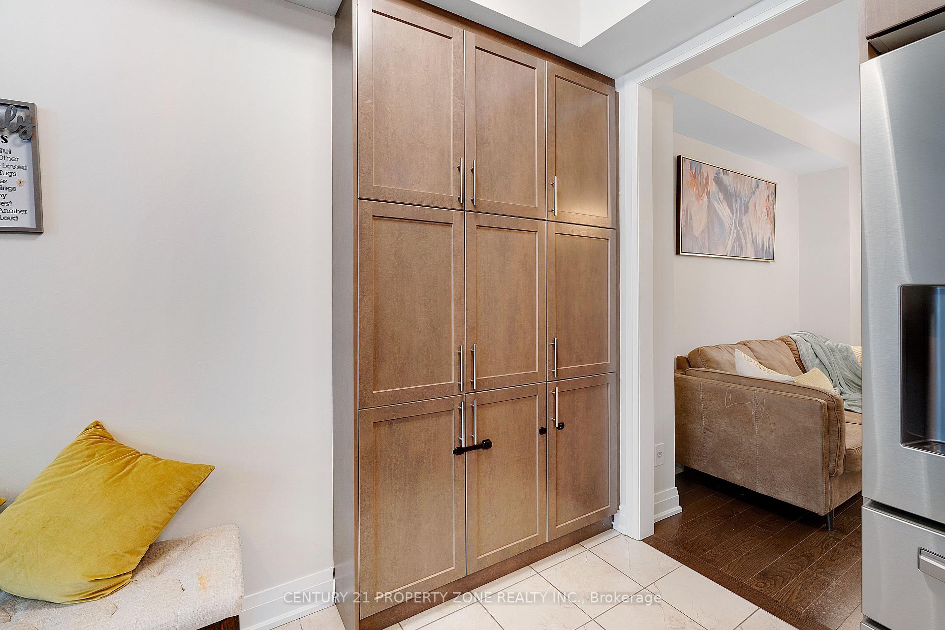 Photo 11 of 7 Dalbeattie Drive, Brampton, Bram West — HOMEH